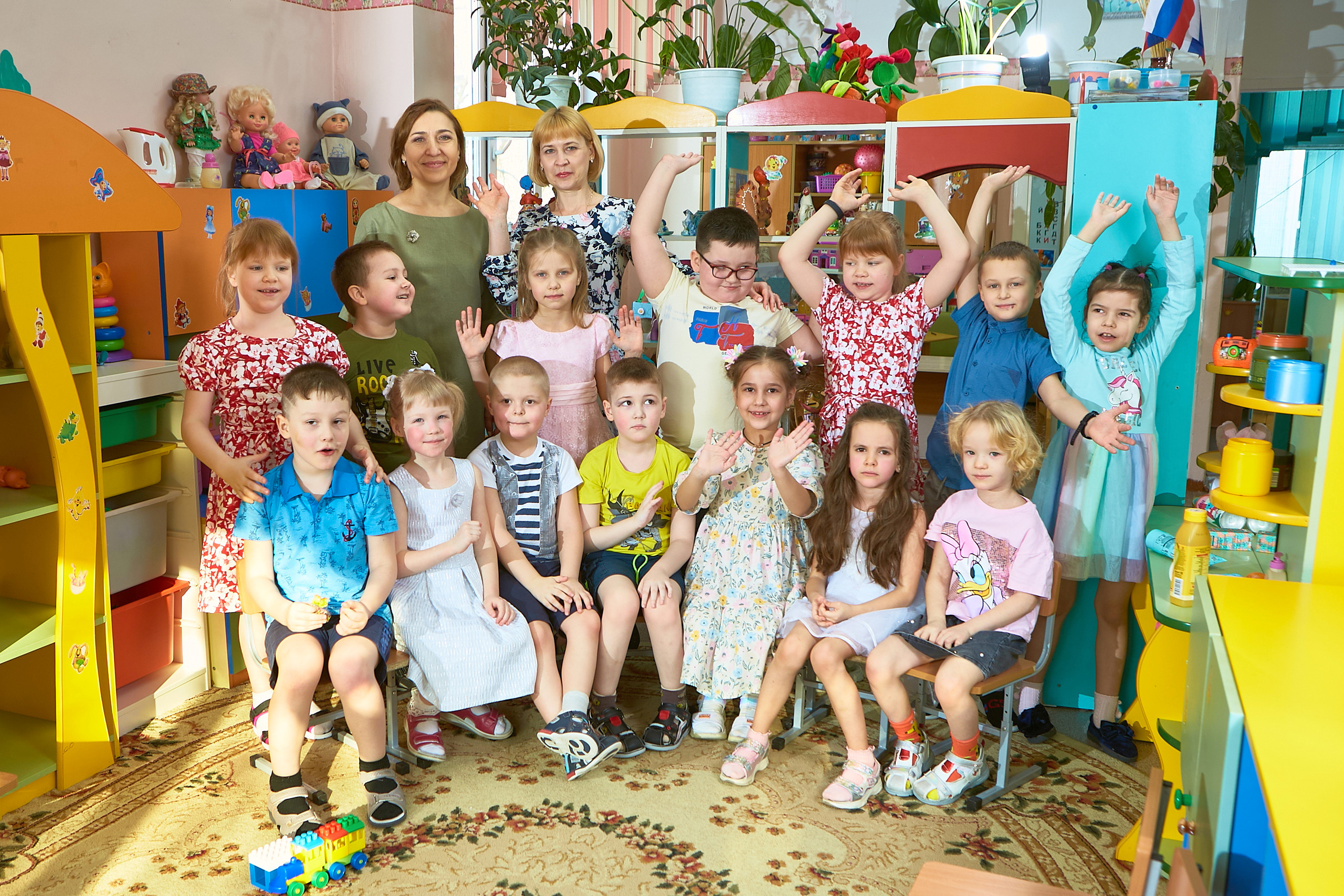 Отзывы о работе фотографа для школы и детского сада в Новосибирске. Выпускной альбом Новосибирск