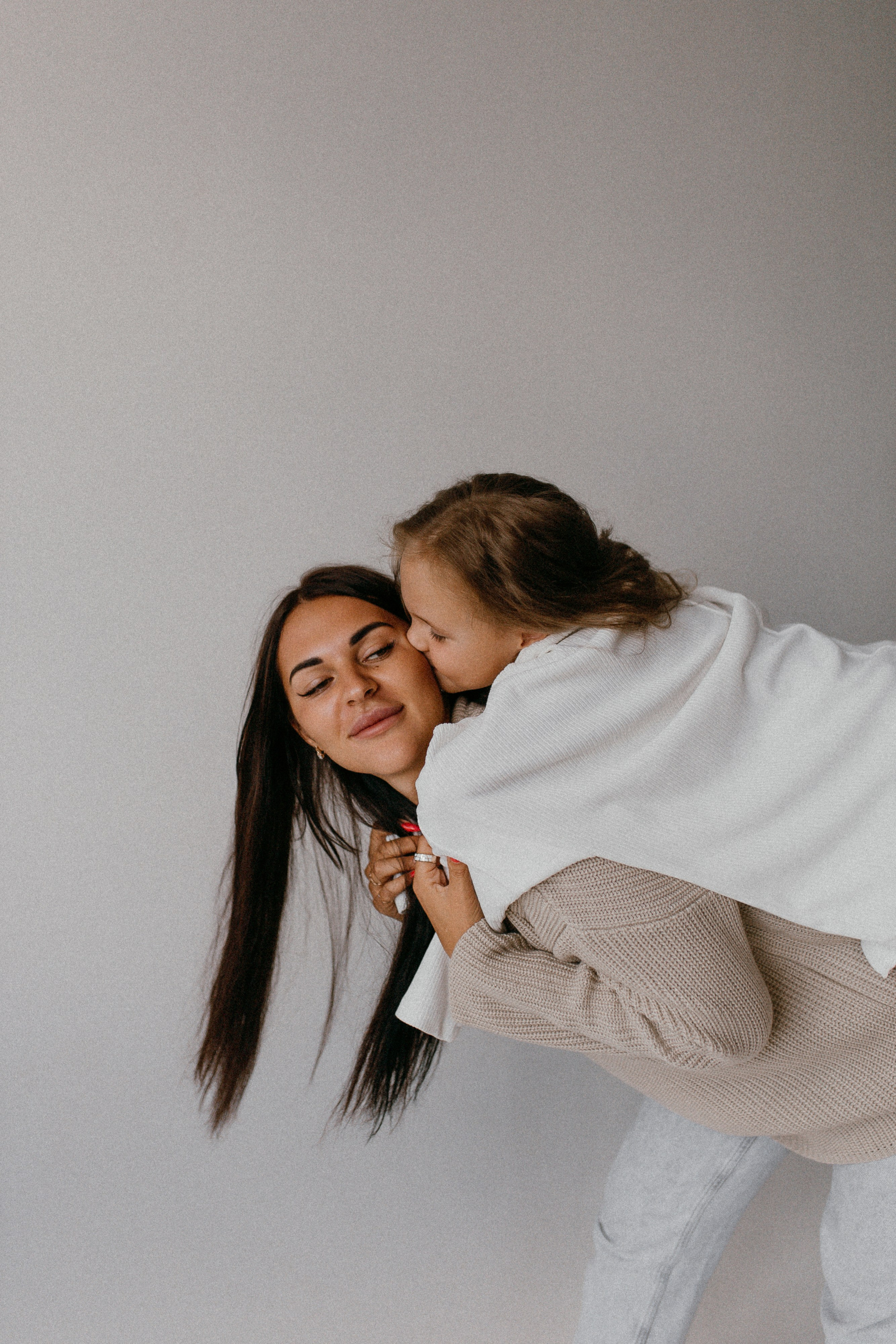 Есения и мама. Семейный фотограф Губкин/Старый Оскол