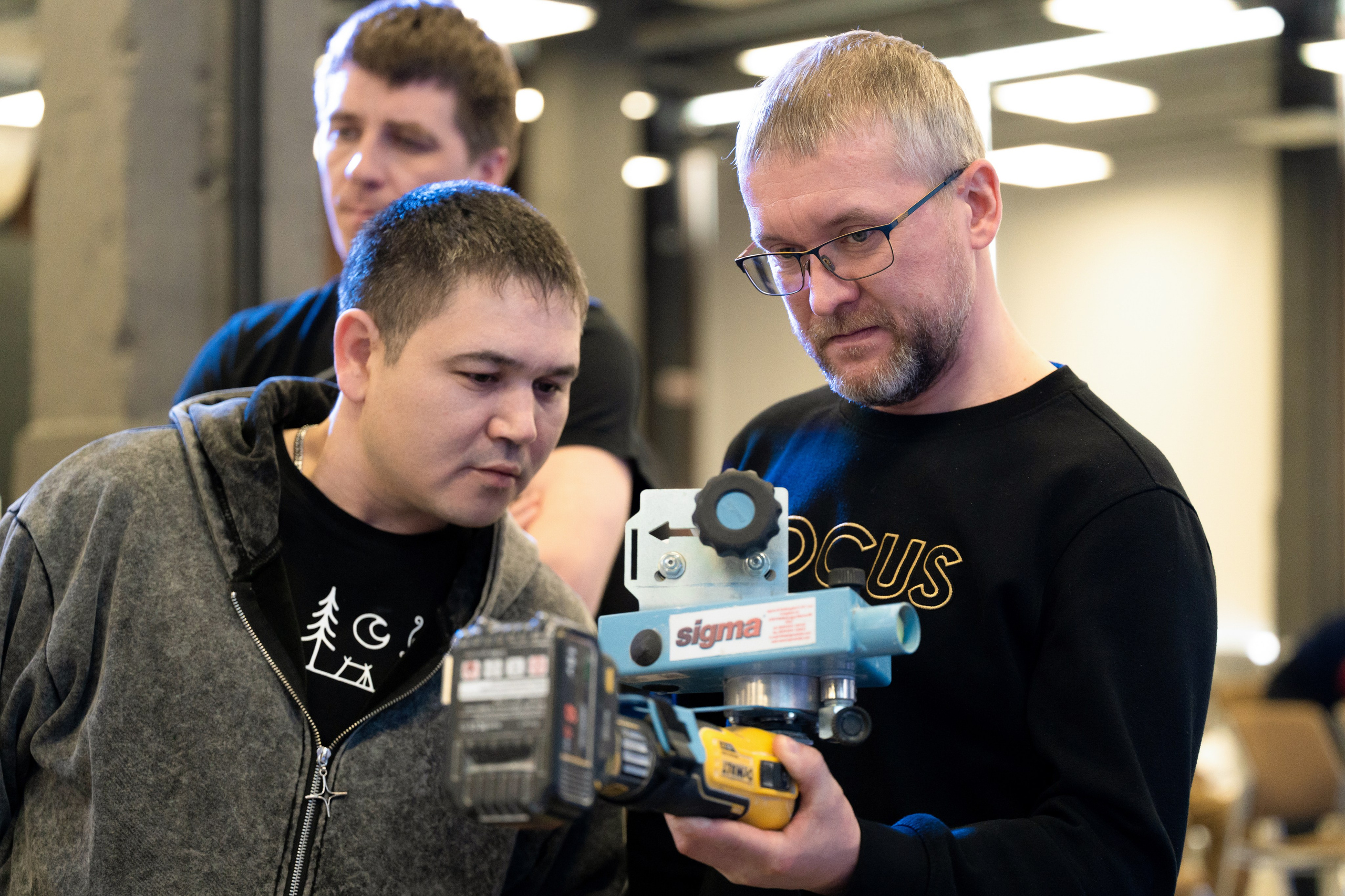 Форум от компании строительных материалов «Plitonit». Репортажный фотограф