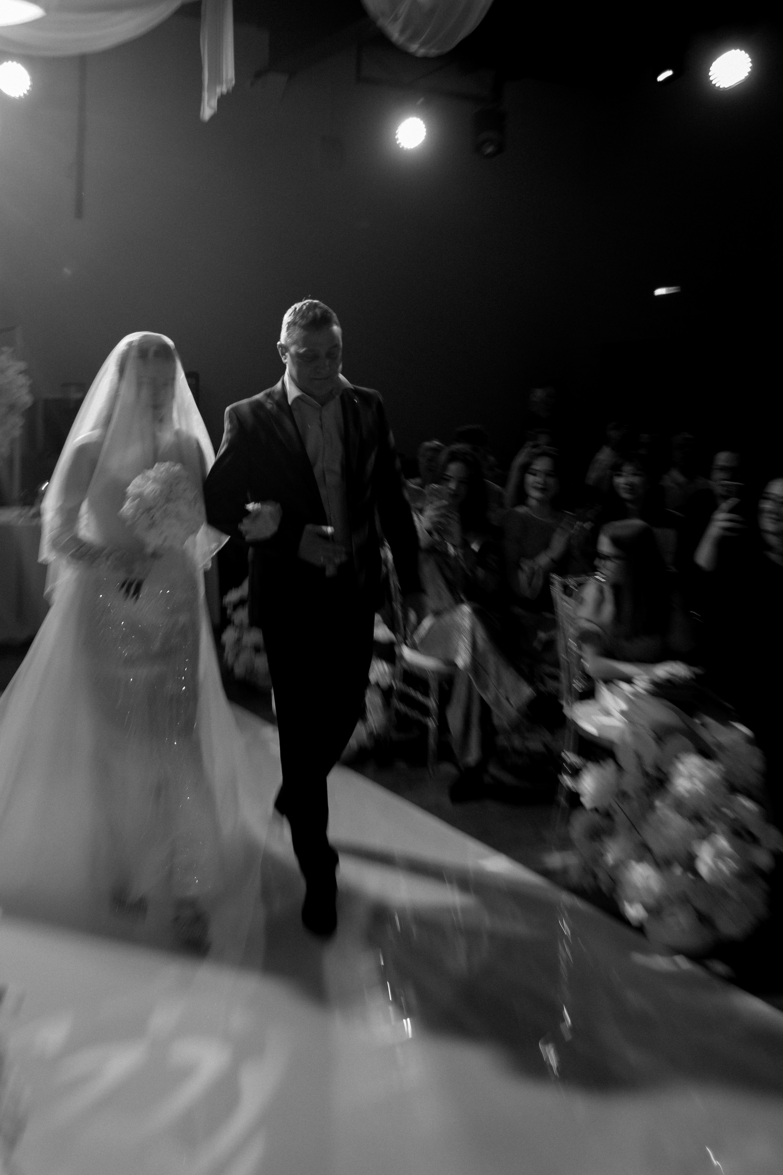 СВАДЕБНАЯ СЬЕМКА СБОРОВ В ОТЕЛЕ И ВЫЕЗД НА ЦЕРЕМОНИЮ (СНЯТО В СИБИРЕ В НИЖНЕВАРТОВСКЕ). Профессиональный фотограф, Санкт-Петербург — Виктория Богомолова