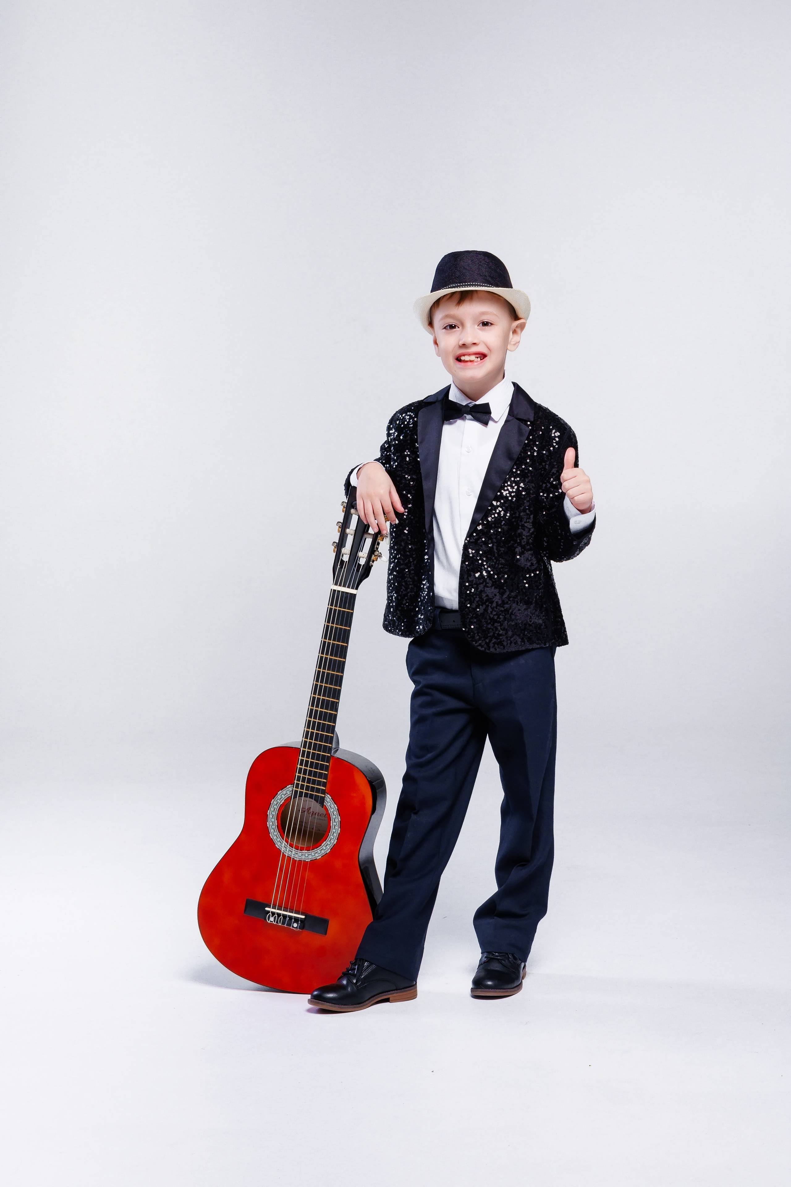 Съемка в студии на Афишу или другие нужды. Семейный и Свадебный фотограф в Астане Александр Астапов