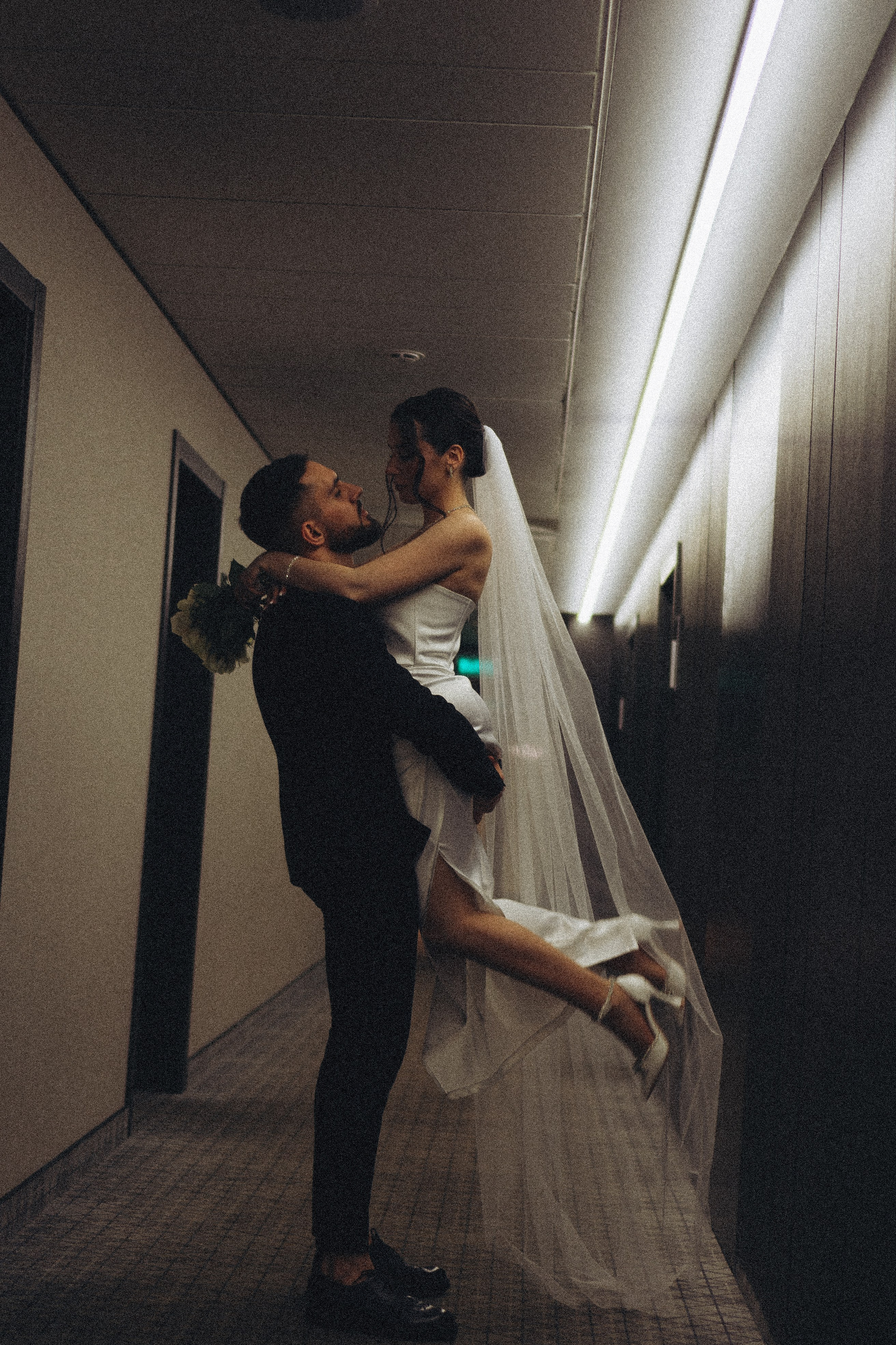 СВАДЕБНАЯ СЬЕМКА СБОРОВ ЖЕНИХА И НЕВЕСТЫ В ОТЕЛЕ И ТАКЖЕ ФОТОСЕССИИЯ В ОТЕЛЕЕ МЕГАПОЛИС БРЯНСК. Профессиональный фотограф, Санкт-Петербург — Виктория Богомолова