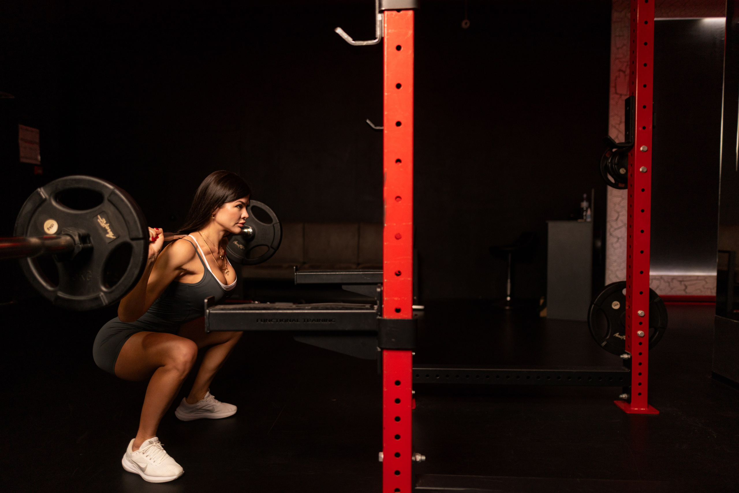 Фотосет для Светланы в тренажерном зале в формате для «себя». Дмитрий Шульгин, портретный фотограф в Воронеже