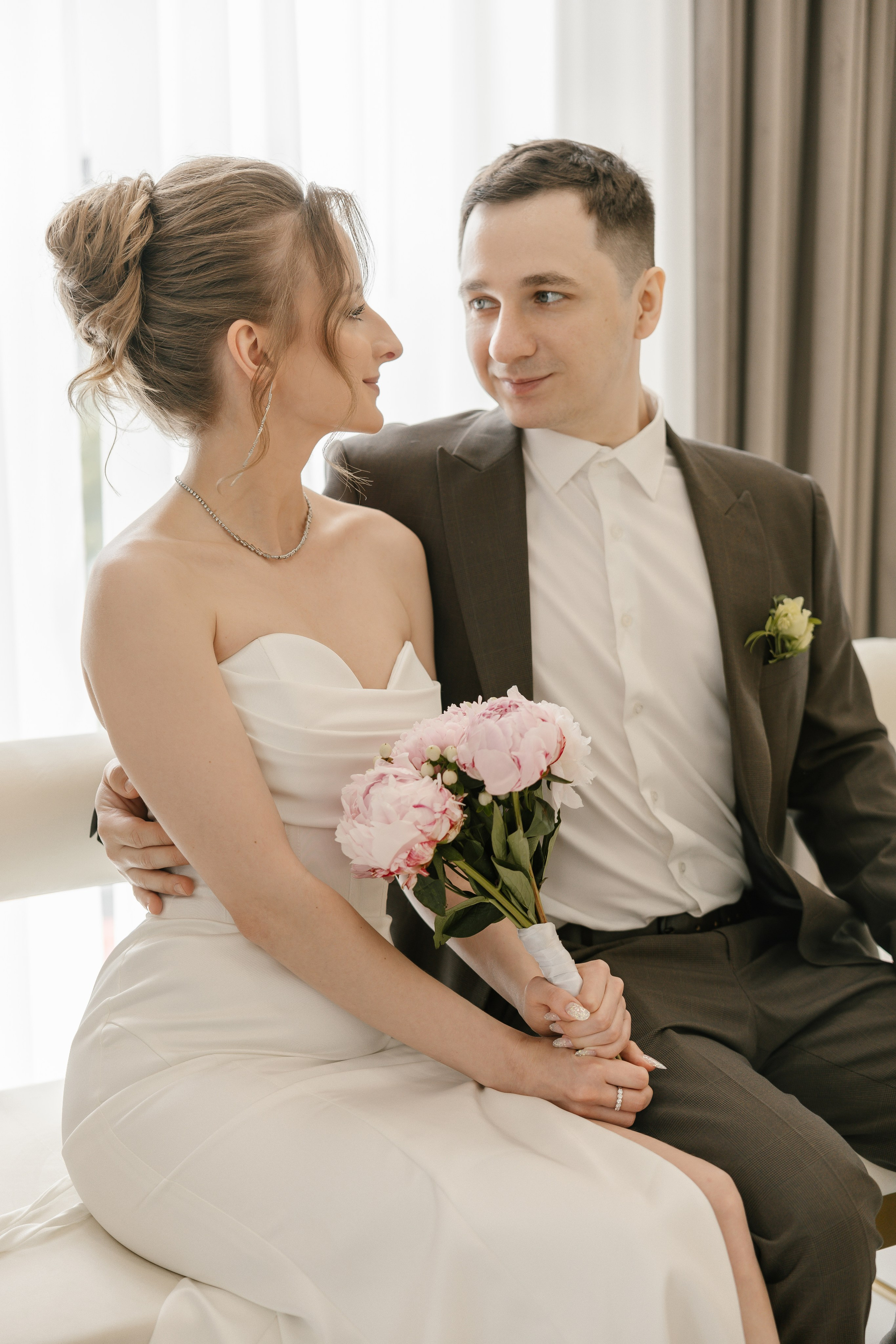 Роспись Риты и Леши в Митинском ЗАГСе. Wedding photographer Dasha Pototskaya