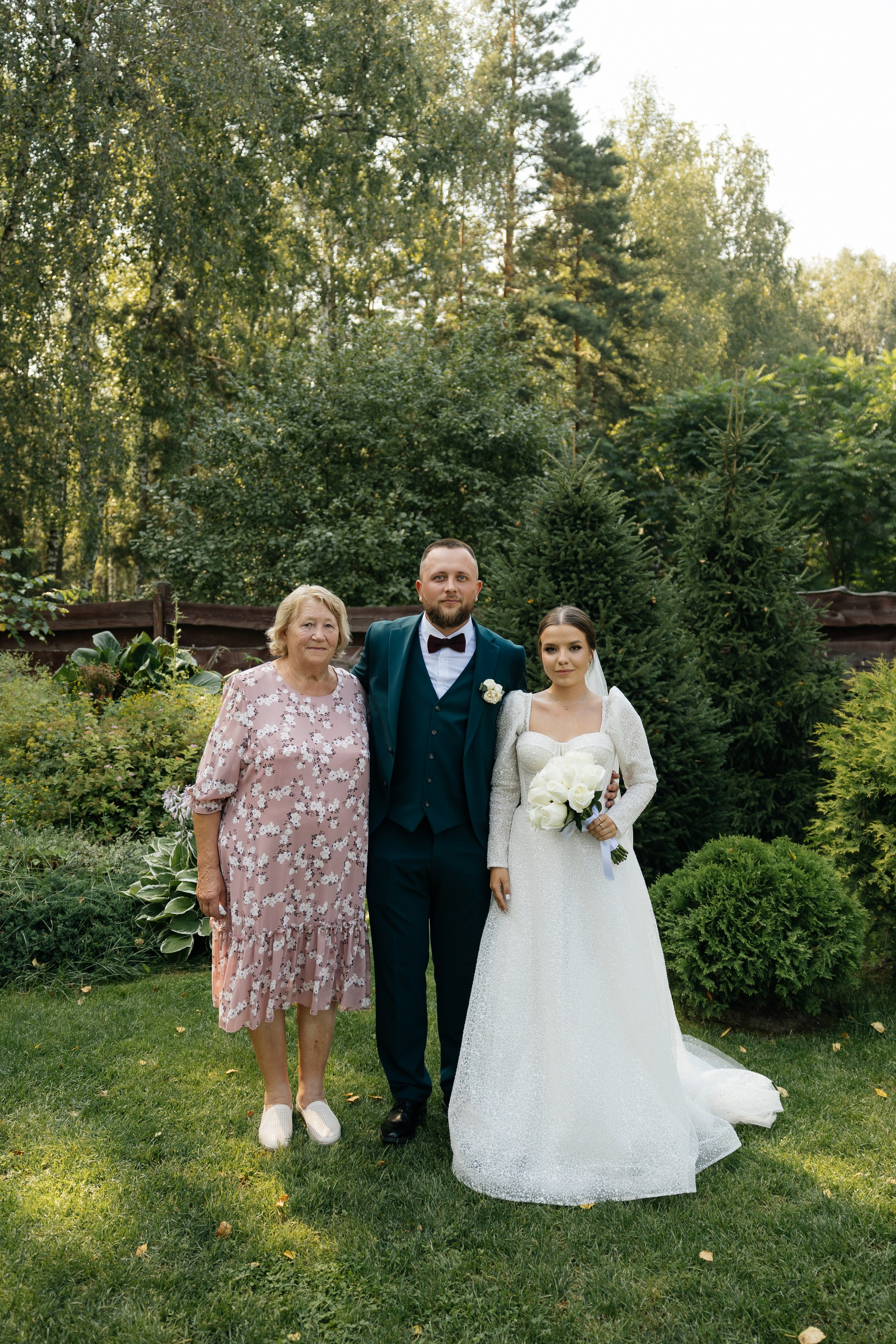 Свадебная история. Лесной Виладж. Свадебный и семейный фотограф Рассказова Виктория