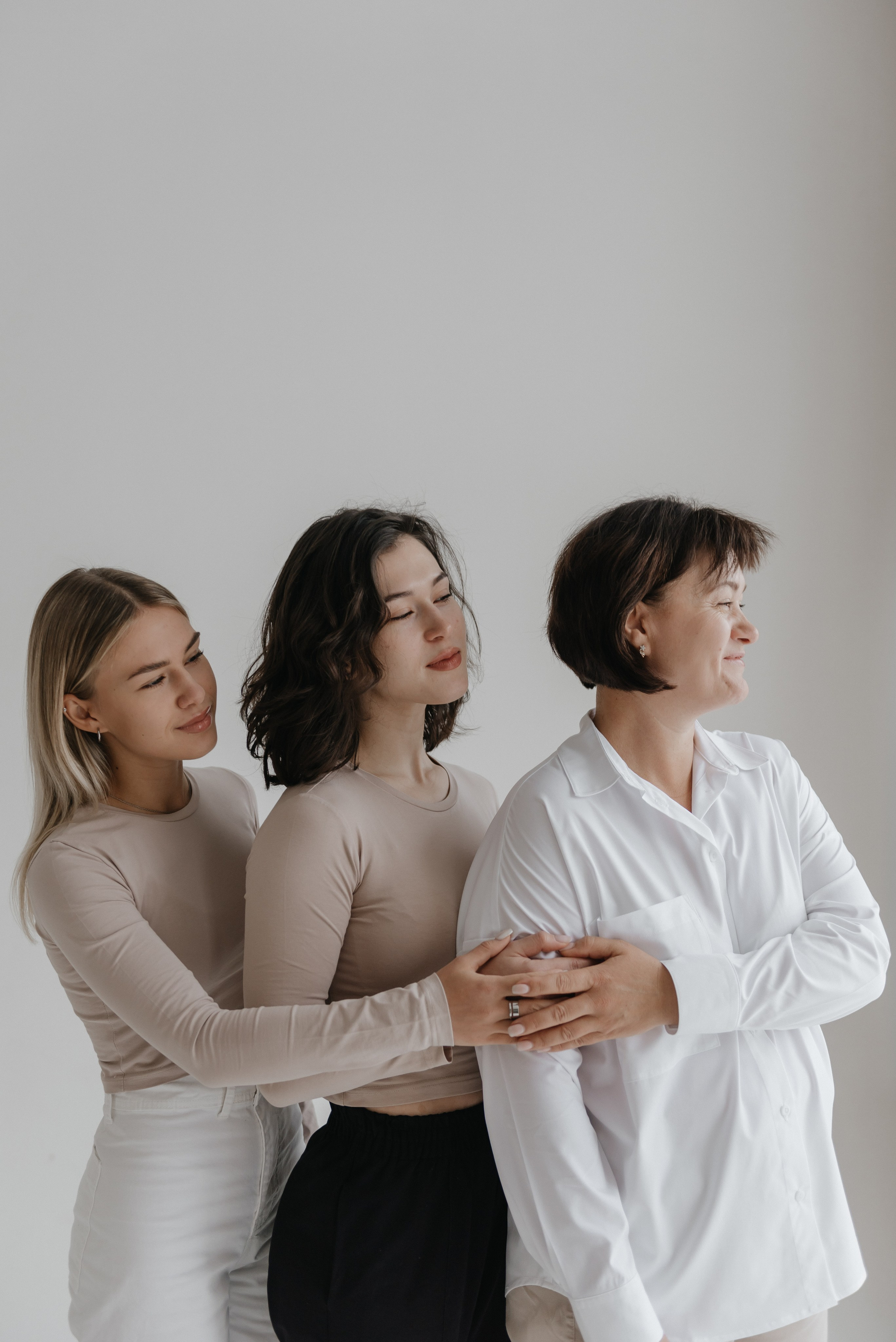 В студии большой семьёй