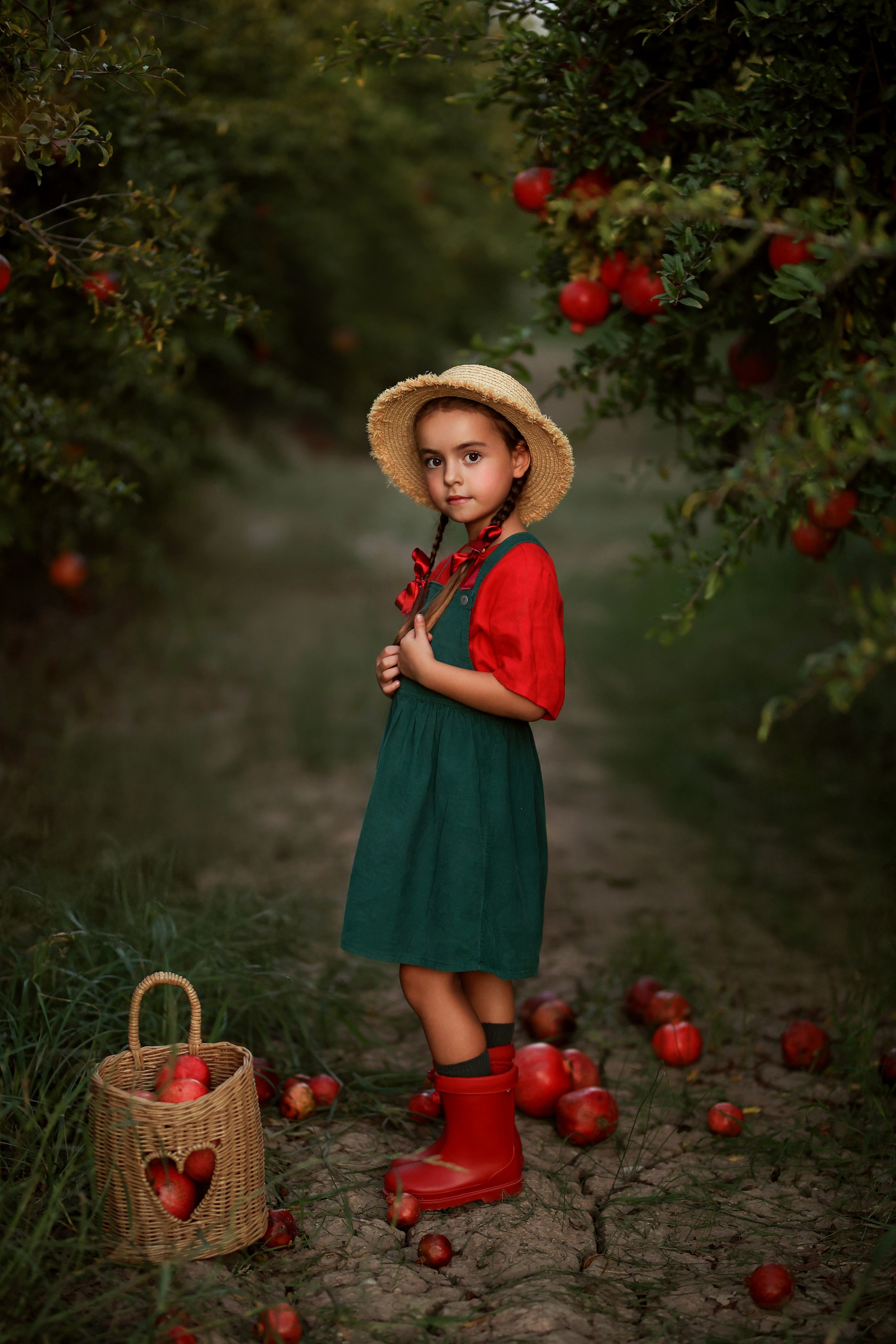 Photoshooting in pomegranate garden