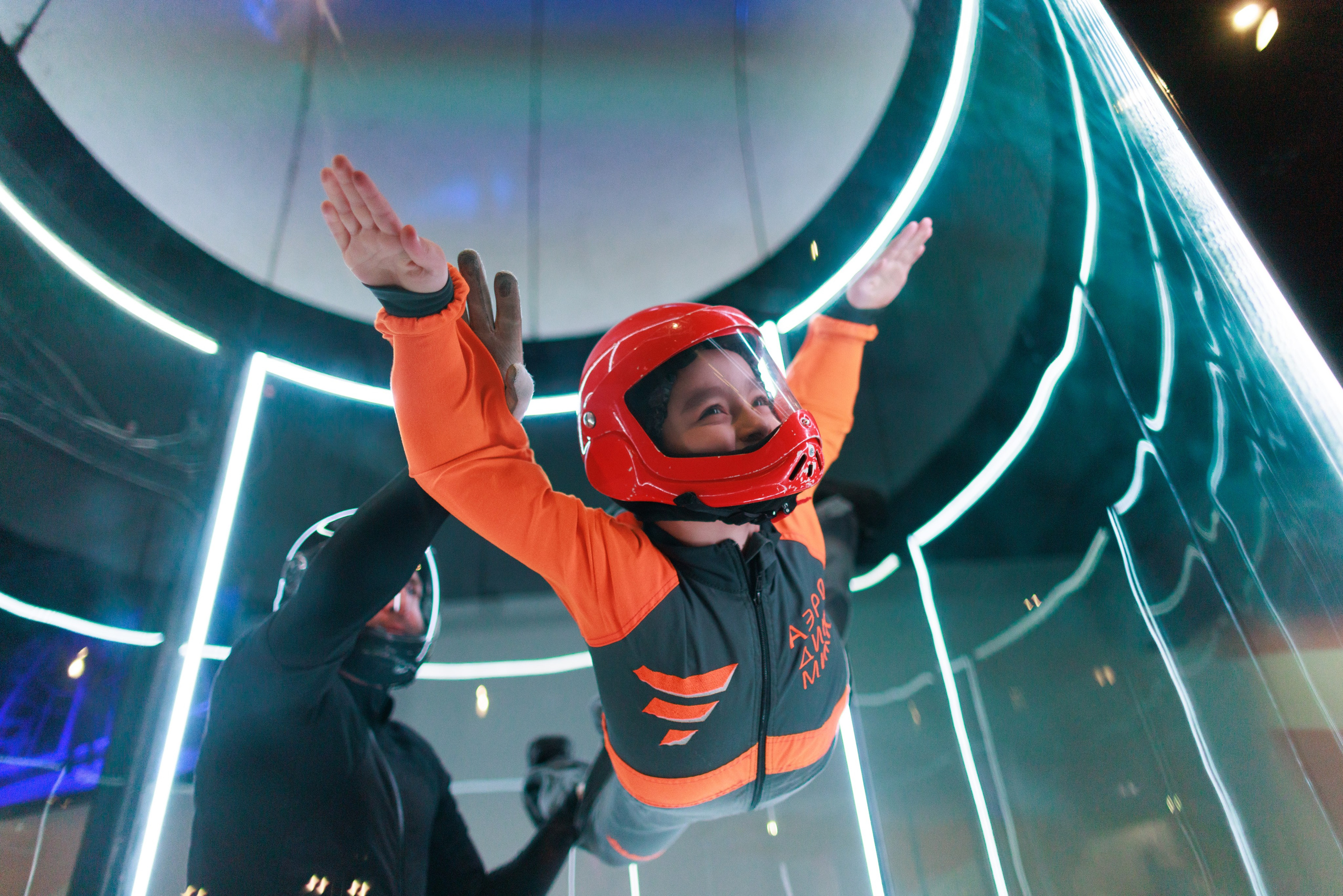 Детский день рождения в аэротрубе