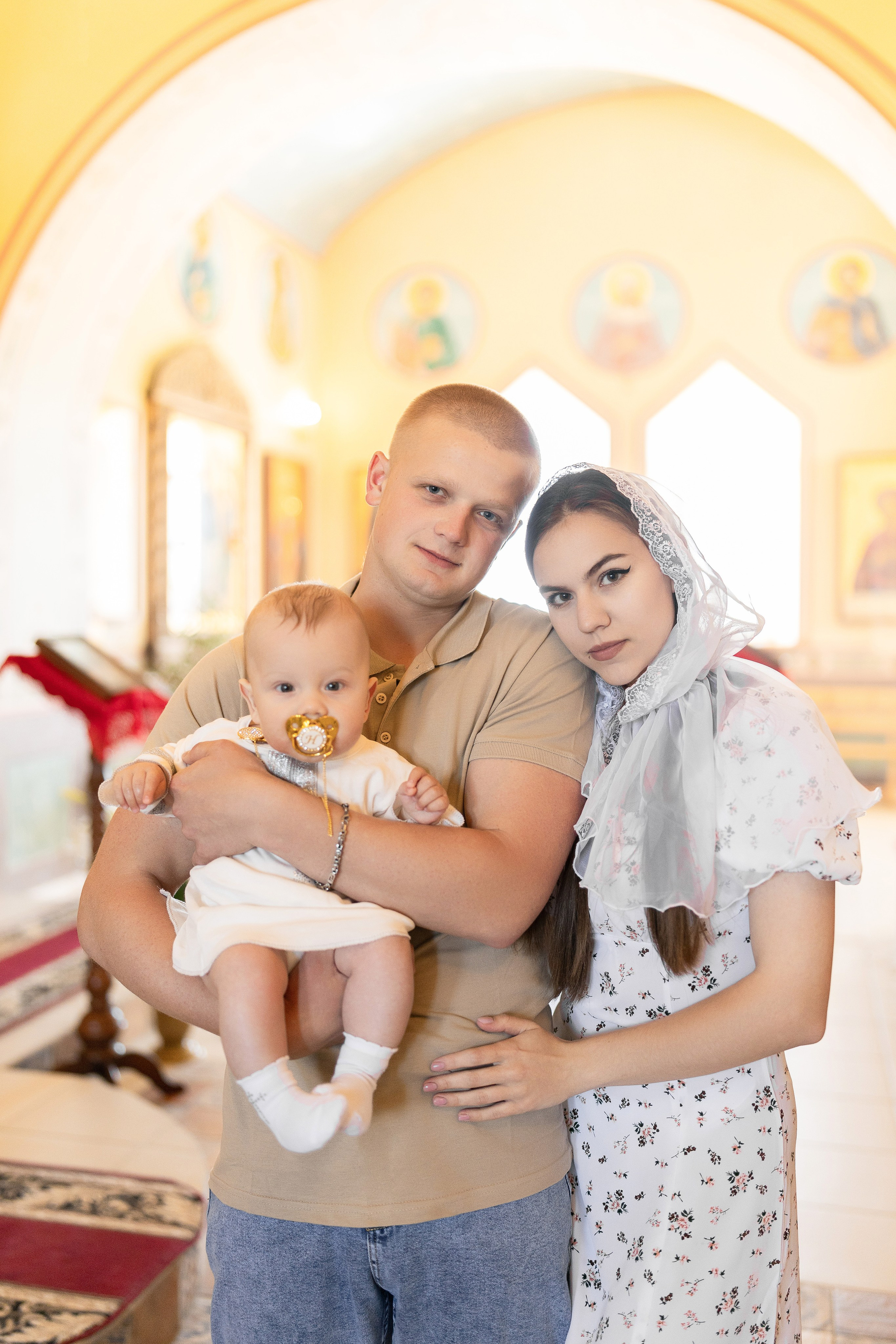 Крещение Николая в Церкви Троицы Живоначальной. Анастасия Безуглова- свадебный фотограф в Таганроге