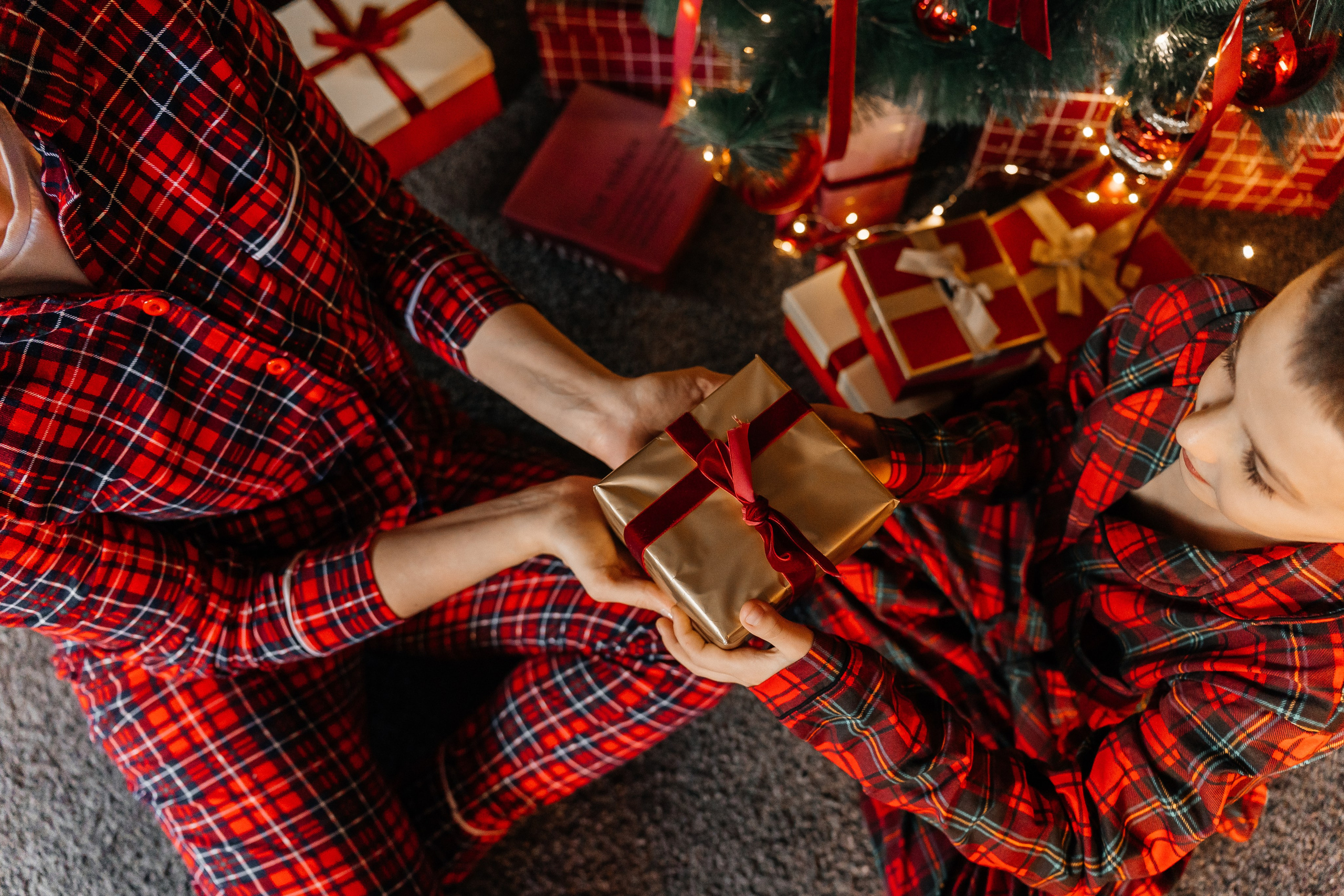 Ночь перед Рождеством. Для тех, кто не ждёт удачи, а создаёт её. Каждая фотосессия — это твой момент, твой стиль, твой успех. 📸