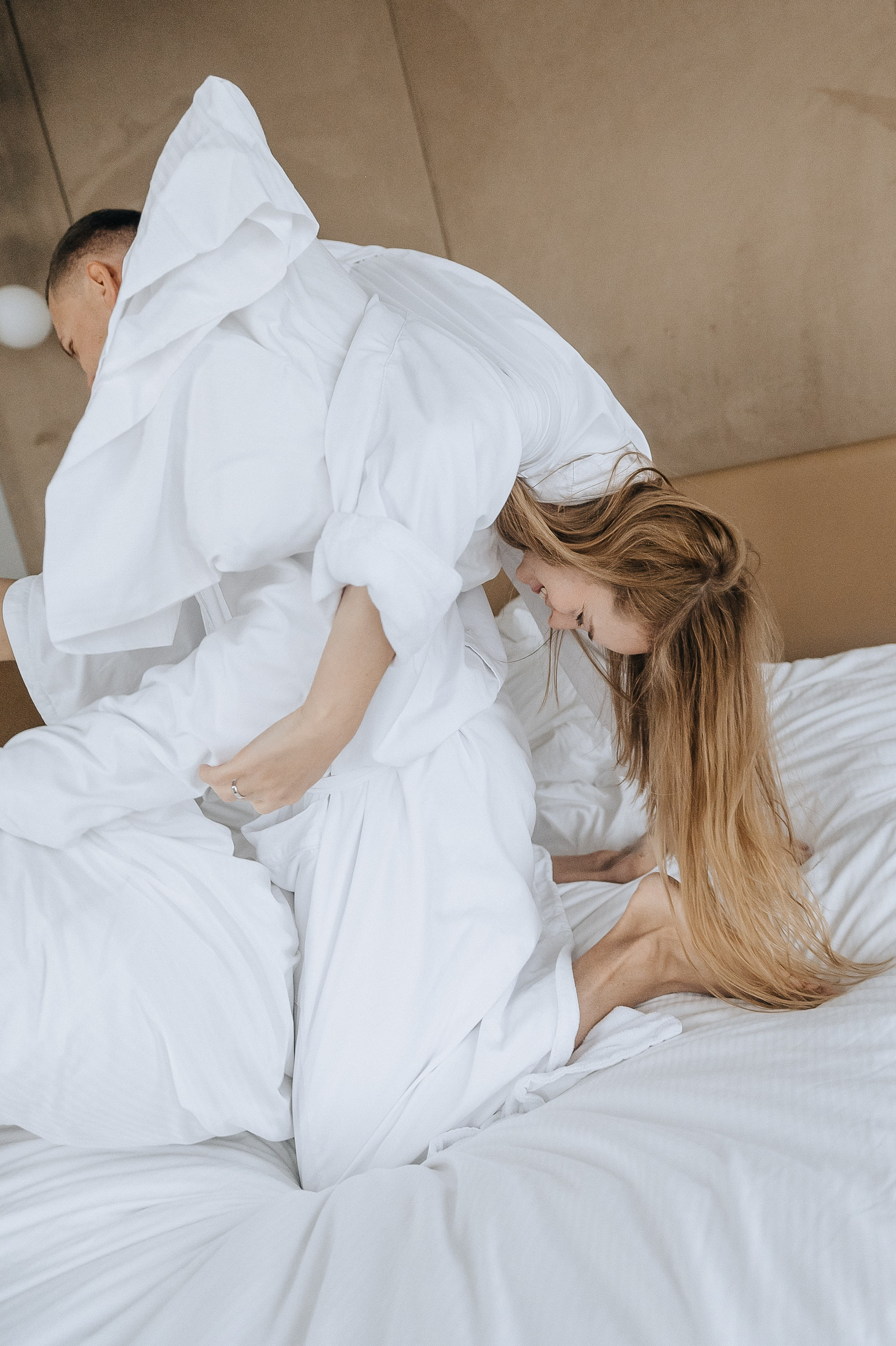 Дурачимся на съемке свадебных сборов