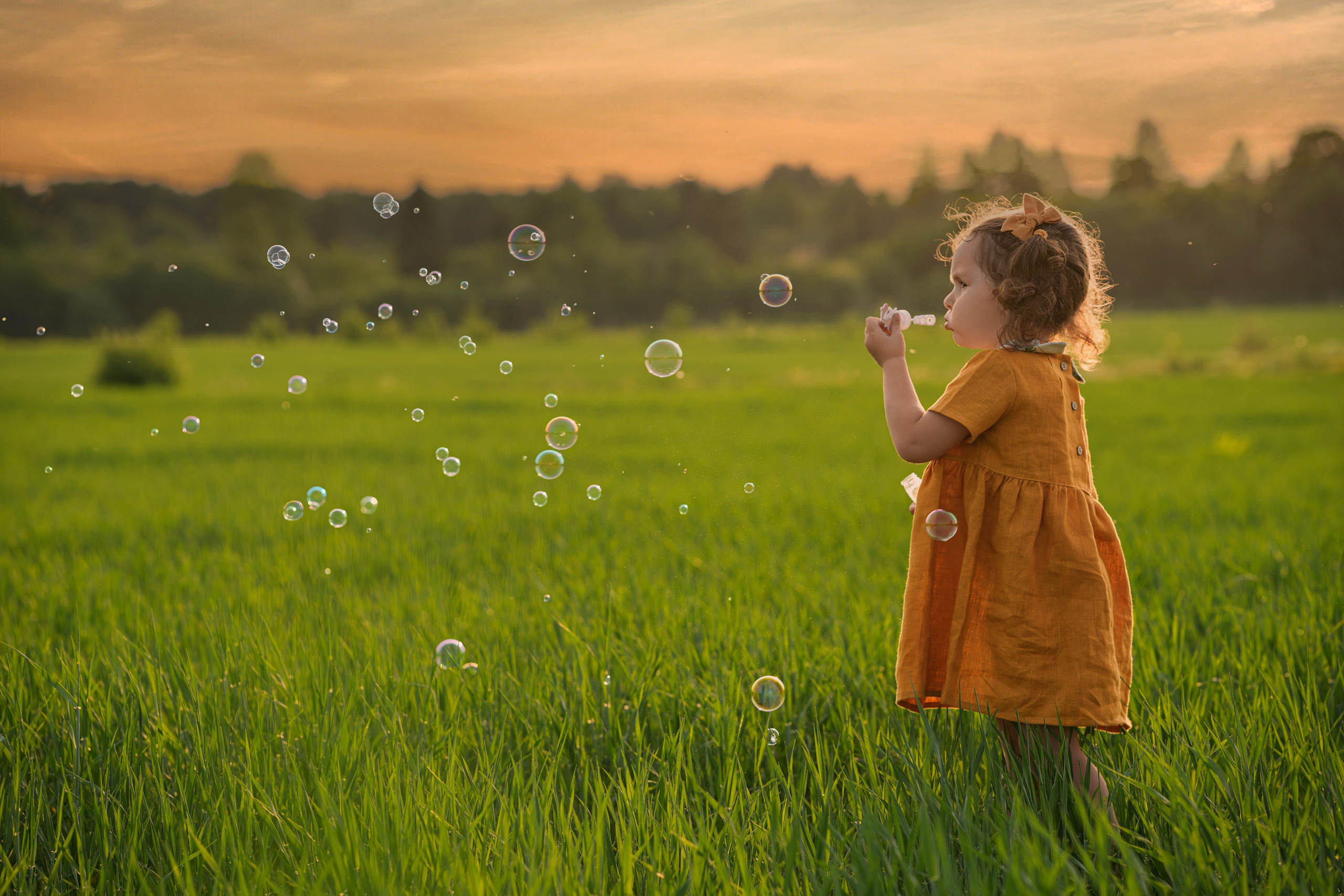 Ксюшенька, Кристиночка и Кирюшенька в поле. Семейный и портретный фотограф в Санкт-Петербурге Татьяна Гримоть