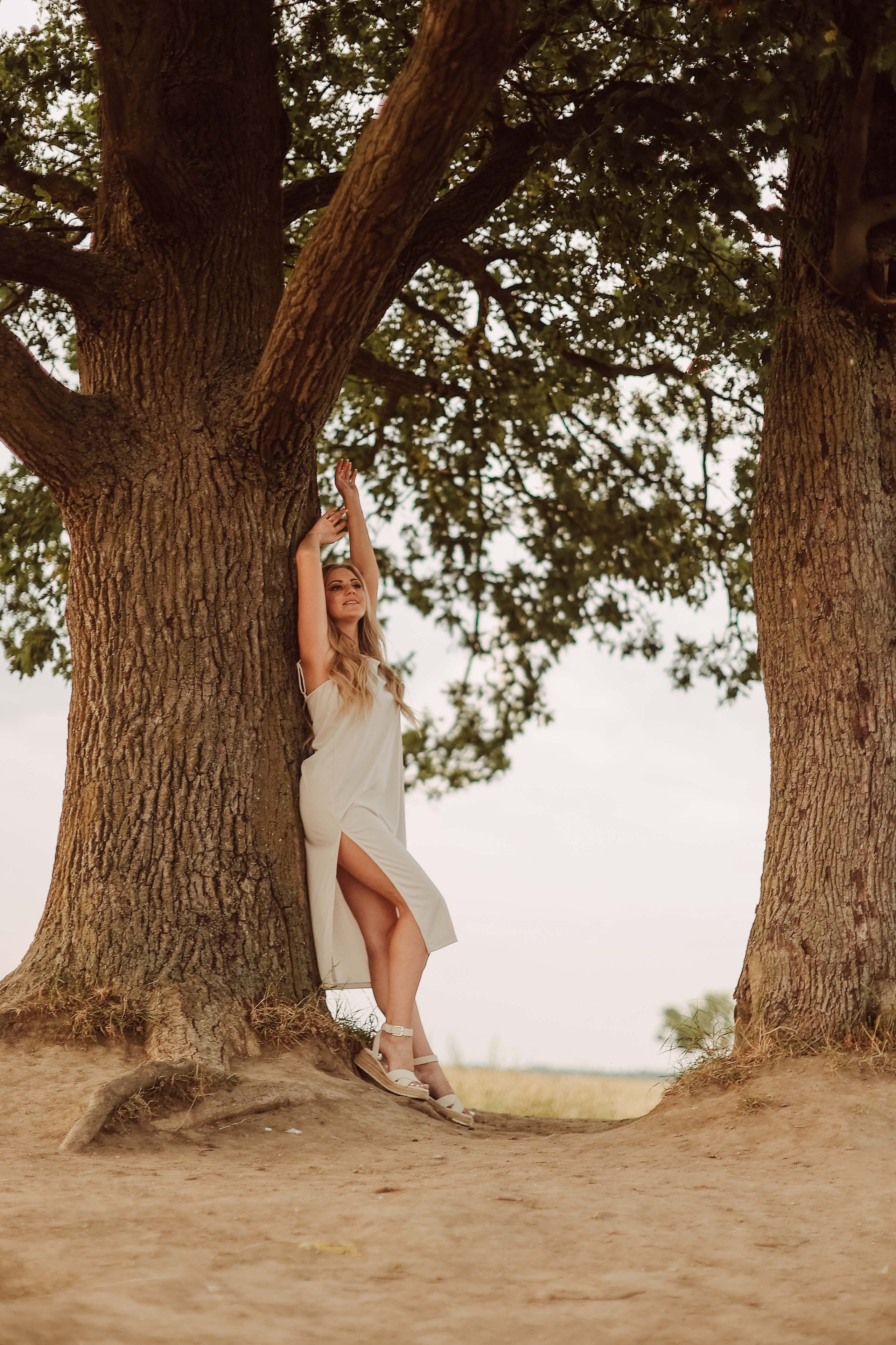 У дуба. Фотограф Алена Малинина в Санкт-Петербурге Пушкин Питер СПб Семейные и детские фотосессии