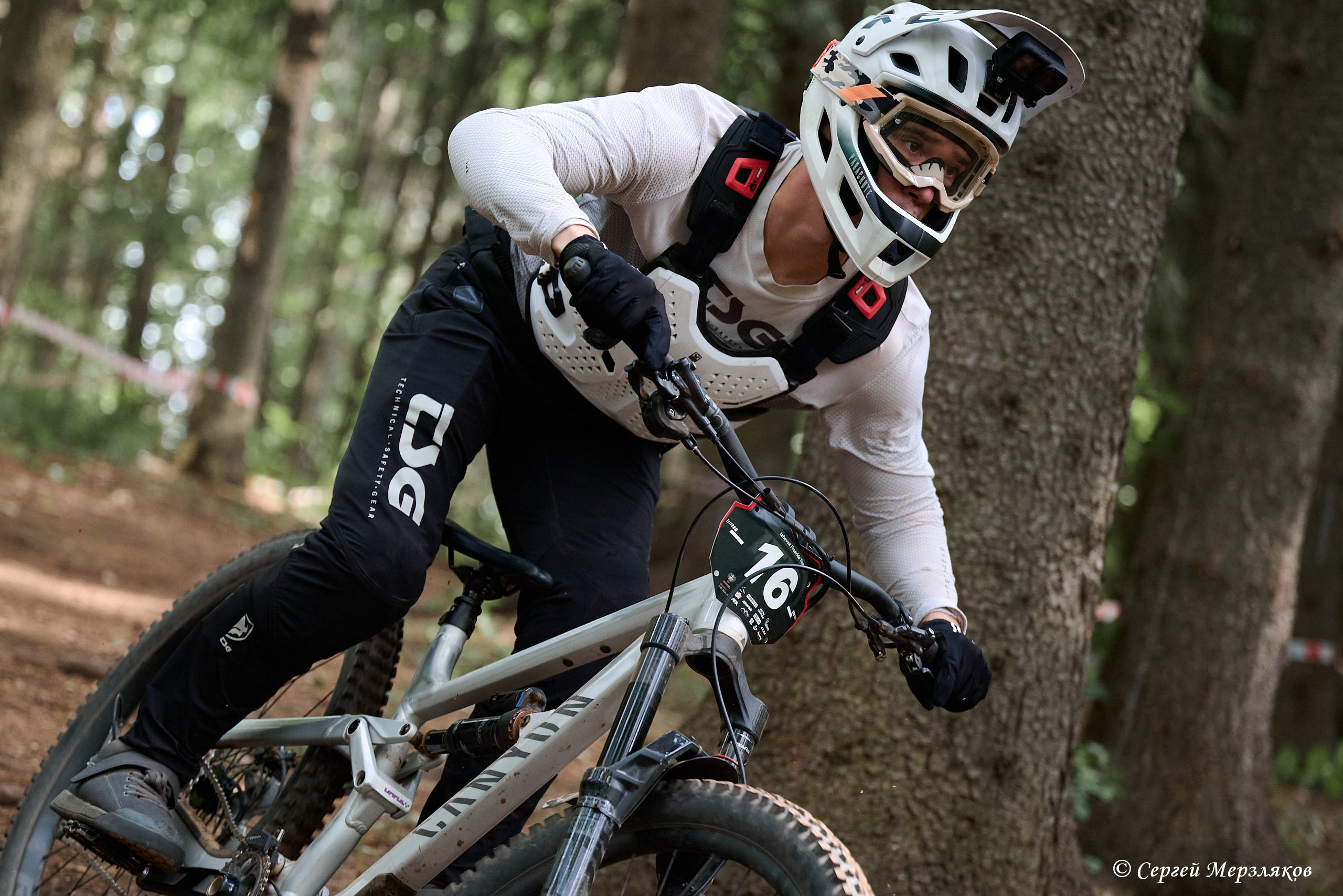 Чемпионат Удмуртии по скоростному спуску (Даунхилл). Ижевск. 07.07.20. Спортивный репортажный фотограф в Ижевске Сергей Мерзляков