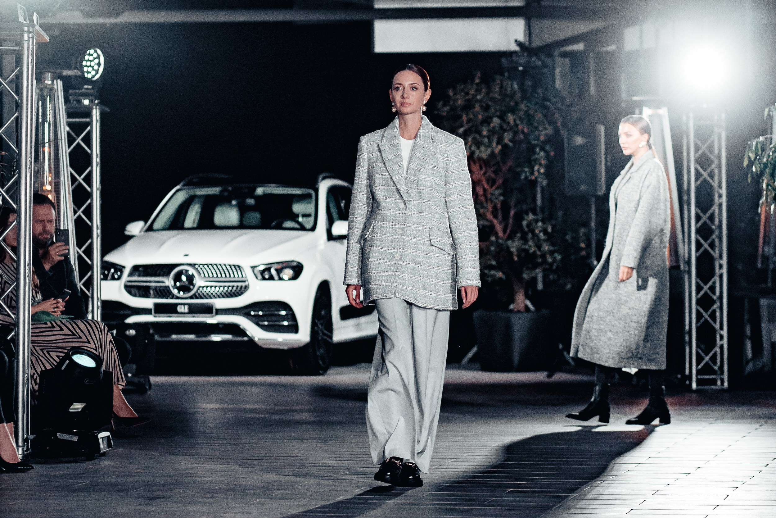 Закрытый показ дизайнера Ansel в рамках осеннего сезона…. RetroChic Фото