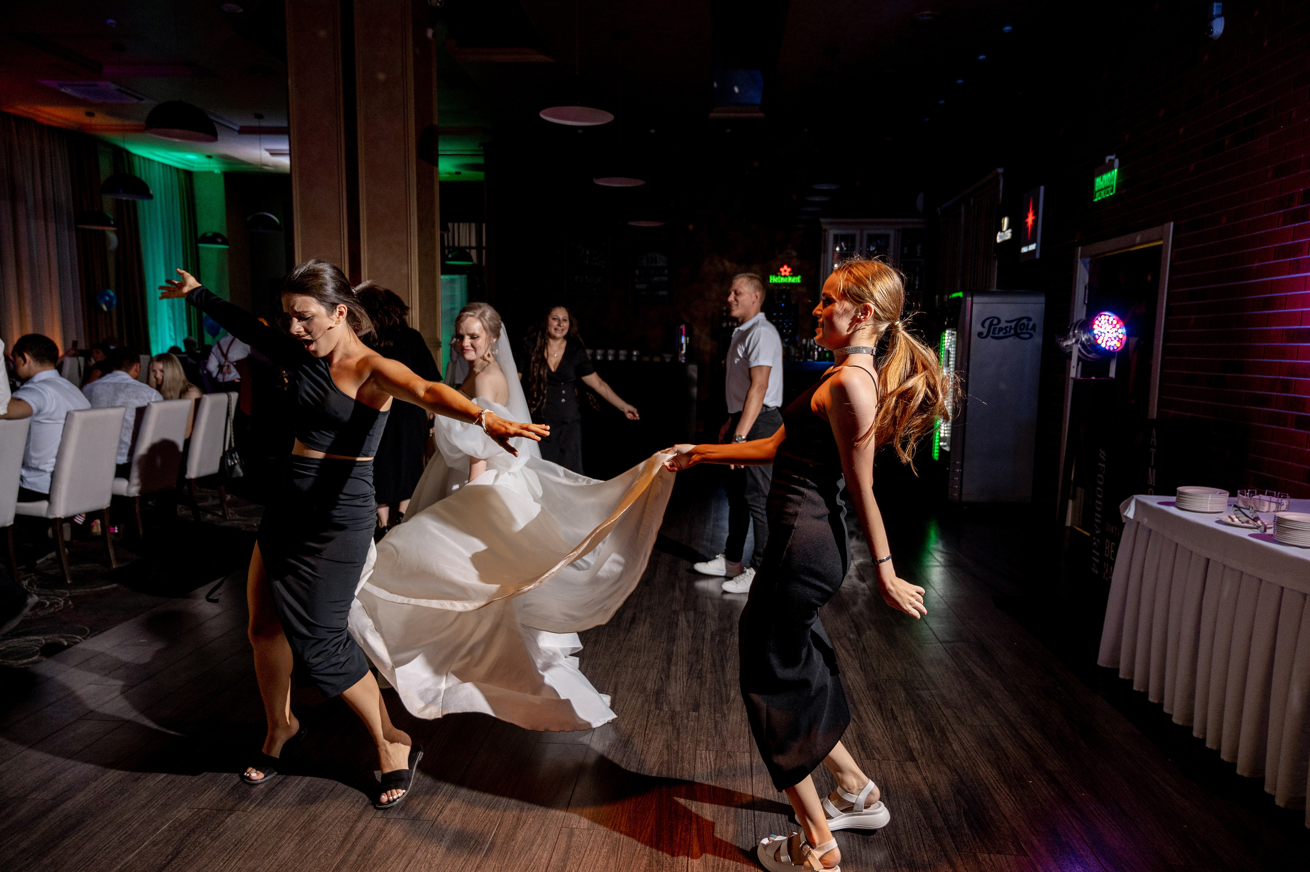 Свадебная фотосессия. Свадебный и Семейный фотограф в Абакане, Красноярске