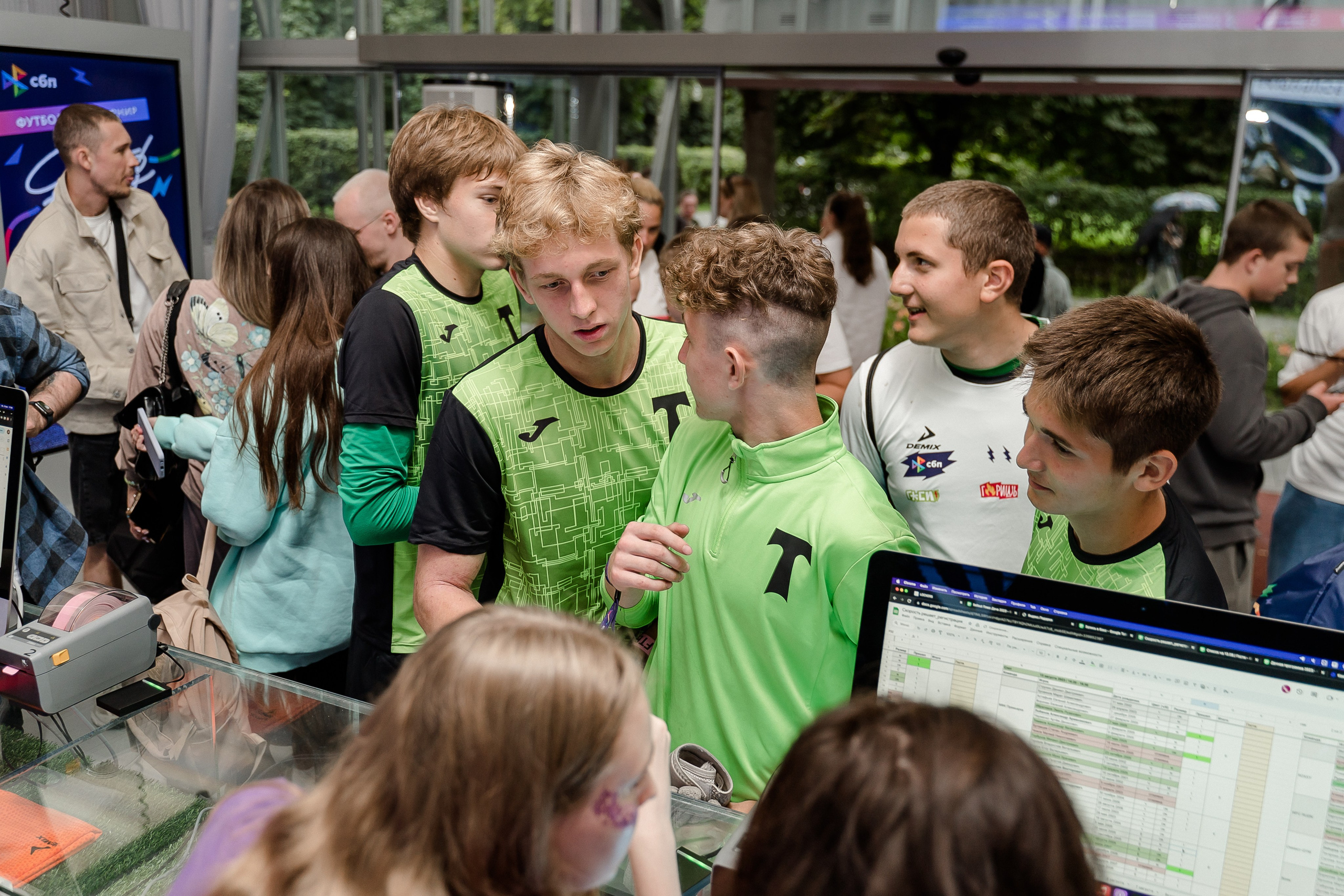 ФК «СКОРОСТЬ РЕШАЕТ» от СБП, РПЛ и Плюс Дача. Репортажный и свадебный фотограф в Москве