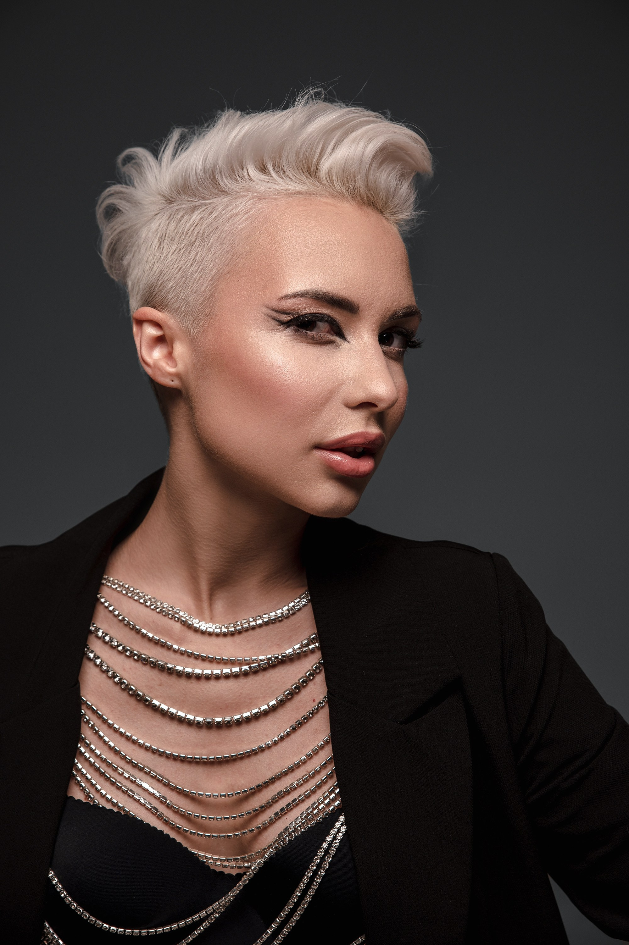 Портретная фотосъёмка в студии Тулы. Предметный и портретный фотограф в Туле. Юлия Даниленко