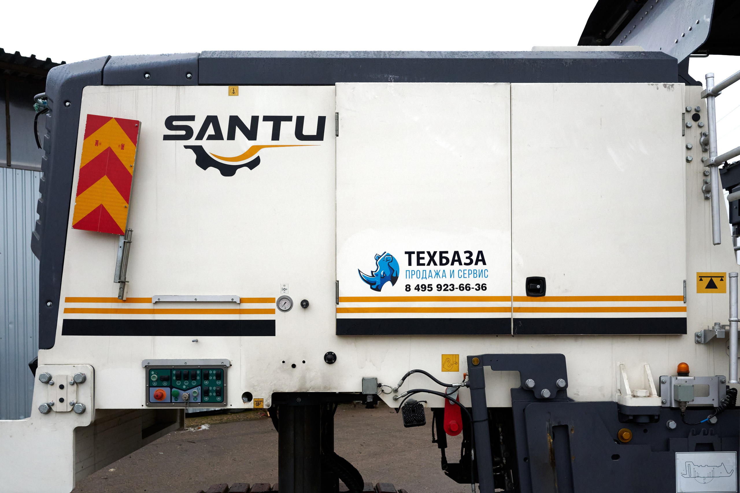 Асфальтоукладчик. Автомобильный и интерьерный фотограф в Минске Александр Тагаев