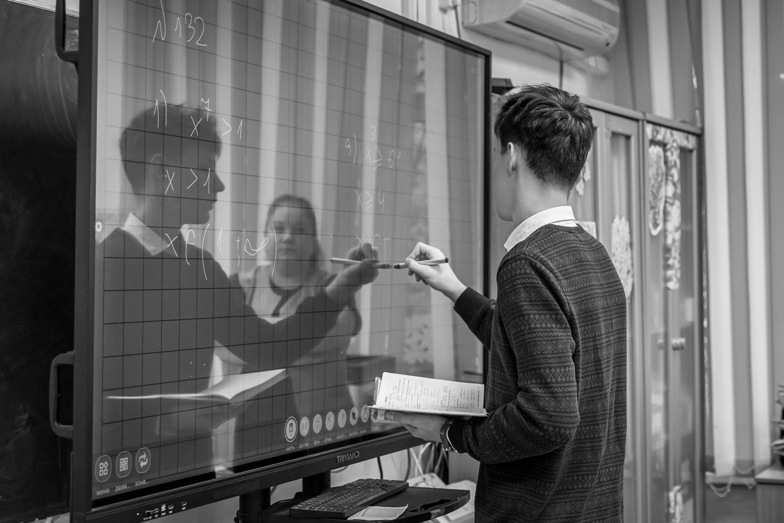 ОТ ЗВОНКА ДО ЗВОНКА. Марина Ушакова. Фотограф. Выпускные альбомы. г. Краснодар