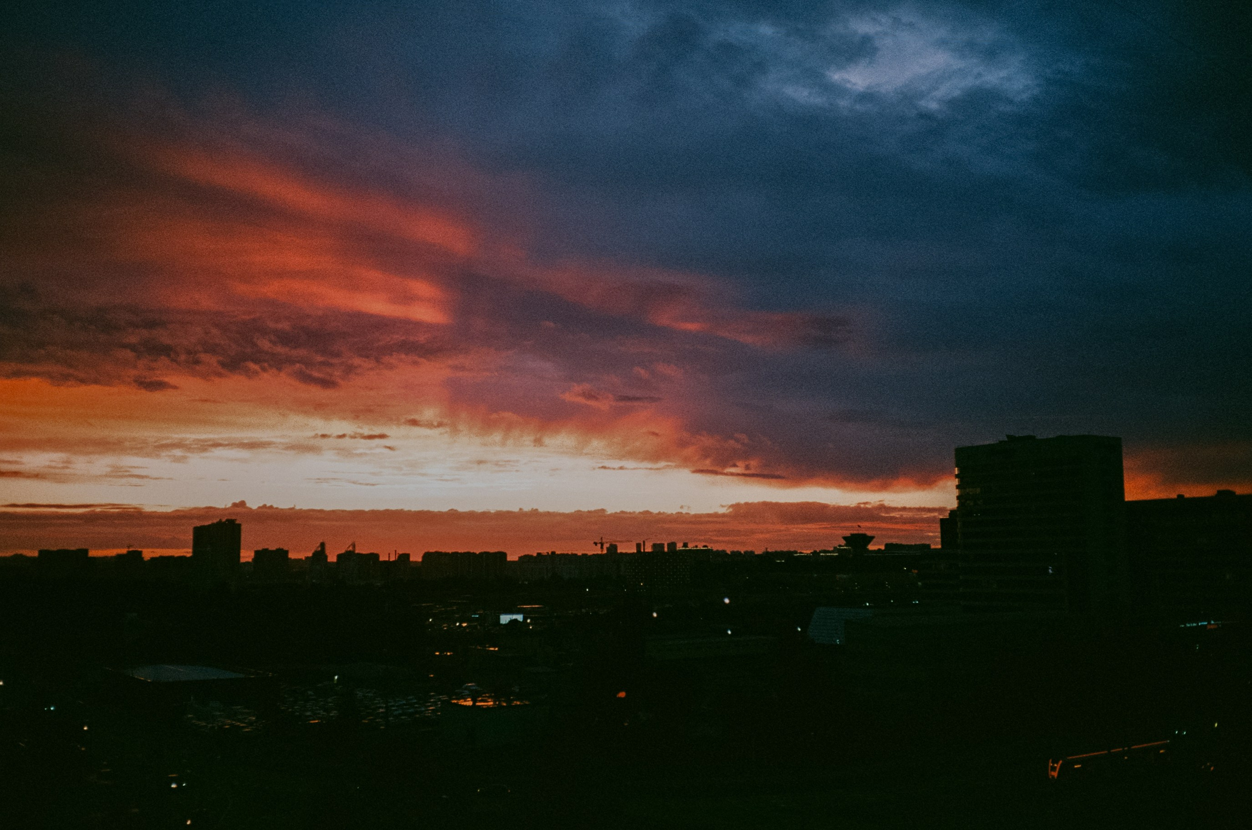 Ricoh MF-1 / Fujifilm X-tra 400 (просрочка) / Закат Строгино, Давыдовс