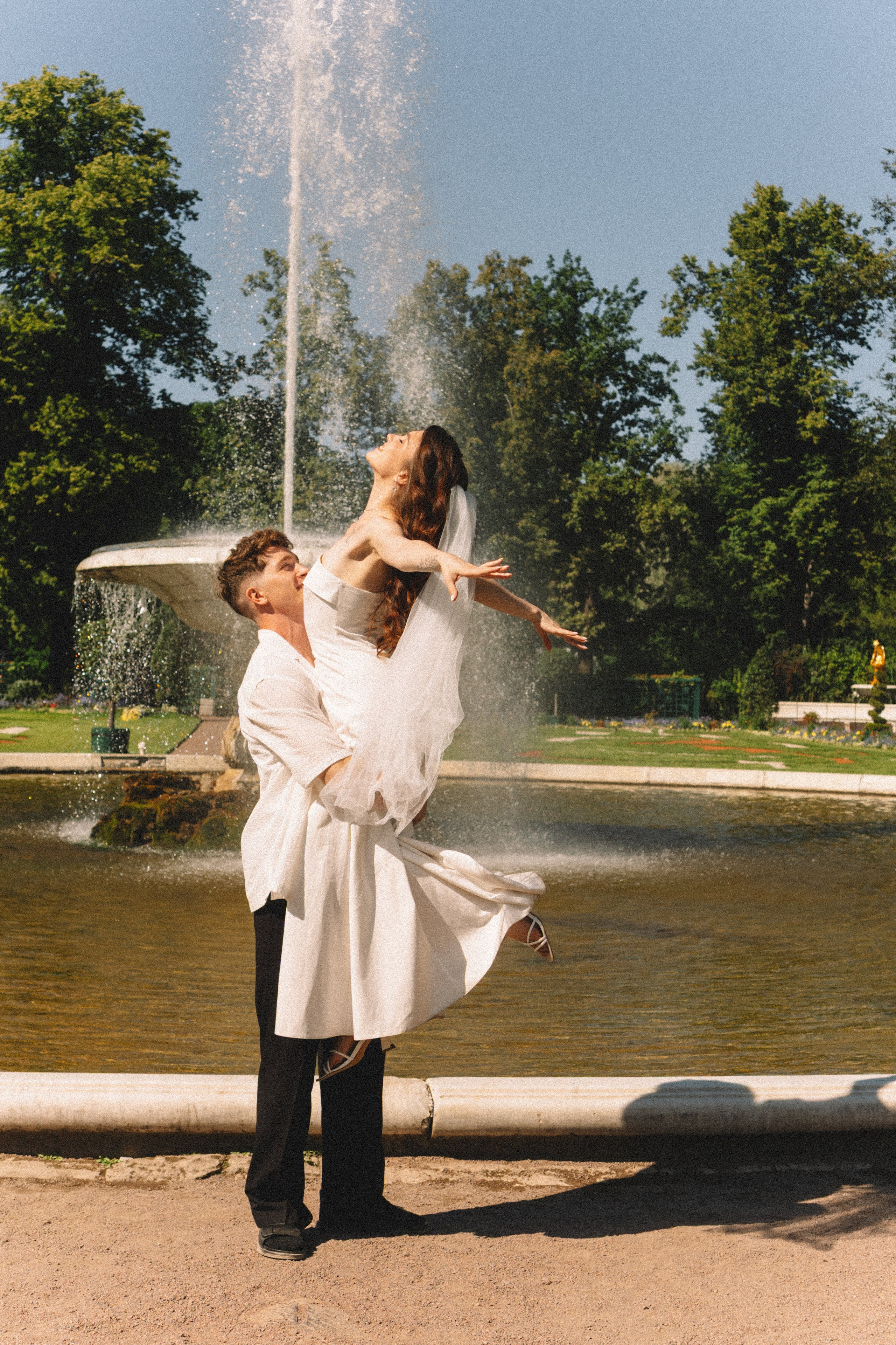 СВАДЕБНАЯ СЬЕМКА В ПЕТЕРГОФЕ И СЬЕМКА РЕПОРТАЖА В ЗАГСЕ ПЕТЕРГОФА. Профессиональный фотограф, Санкт-Петербург — Виктория Богомолова