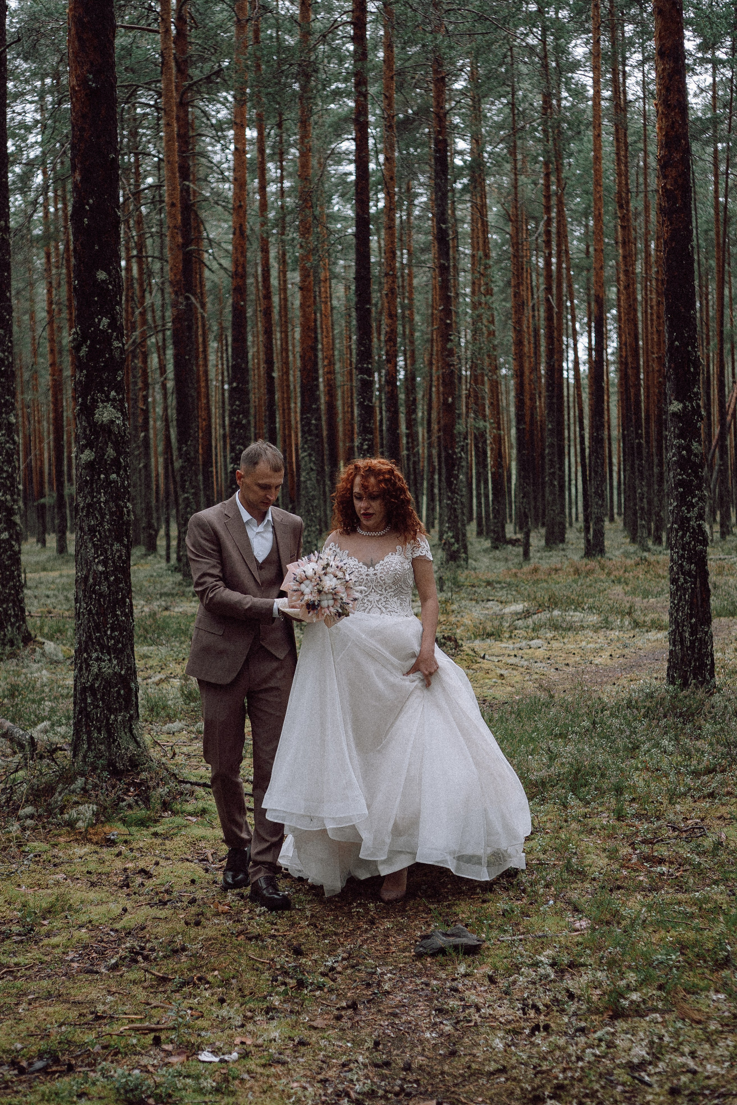 СВАДЕБНАЯ ФОТОСЕССИИЯ ПАРЫ В ГОРОДЕ ПРИОЗЕРСК В СОСНОВОМ ЛЕСУ И С ПИКАПОМ. Профессиональный фотограф, Санкт-Петербург — Виктория Богомолова