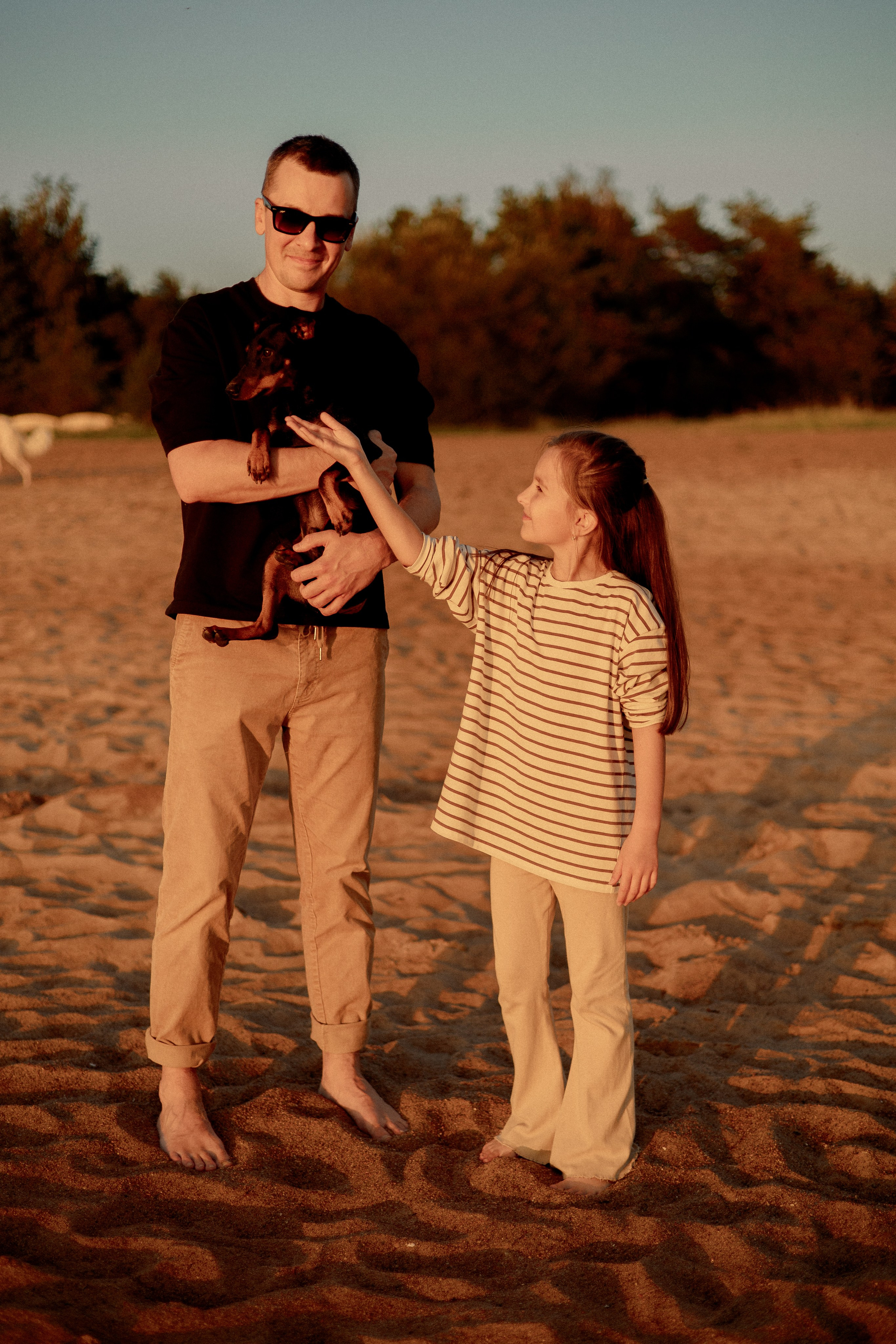 Арина, Андрей, Дарина, Настя и Ганс. Залив. Главная