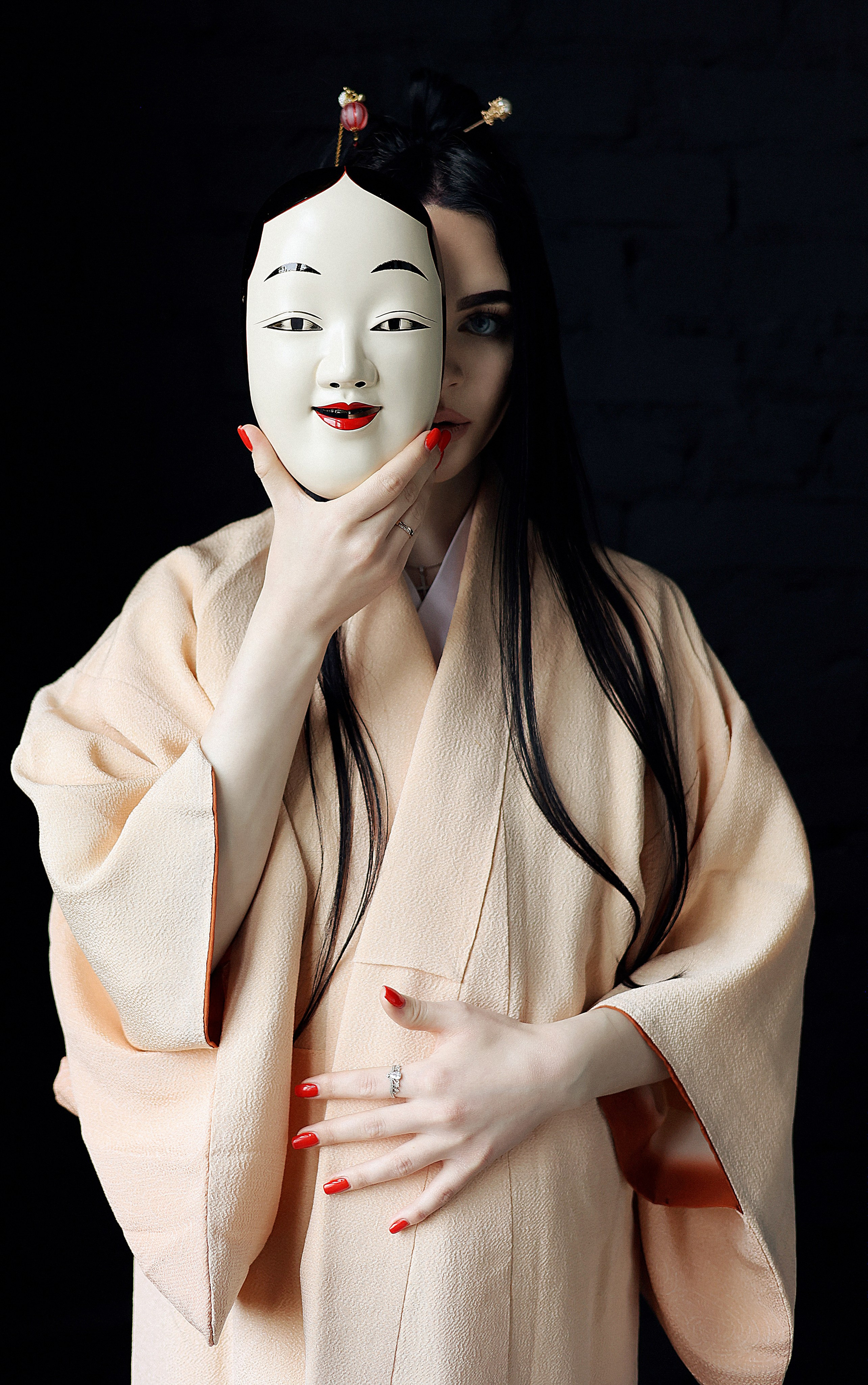 Винтажное кимоно и маска театра Но. Эксклюзивный фотограф японских сказок в Екатеринбурге