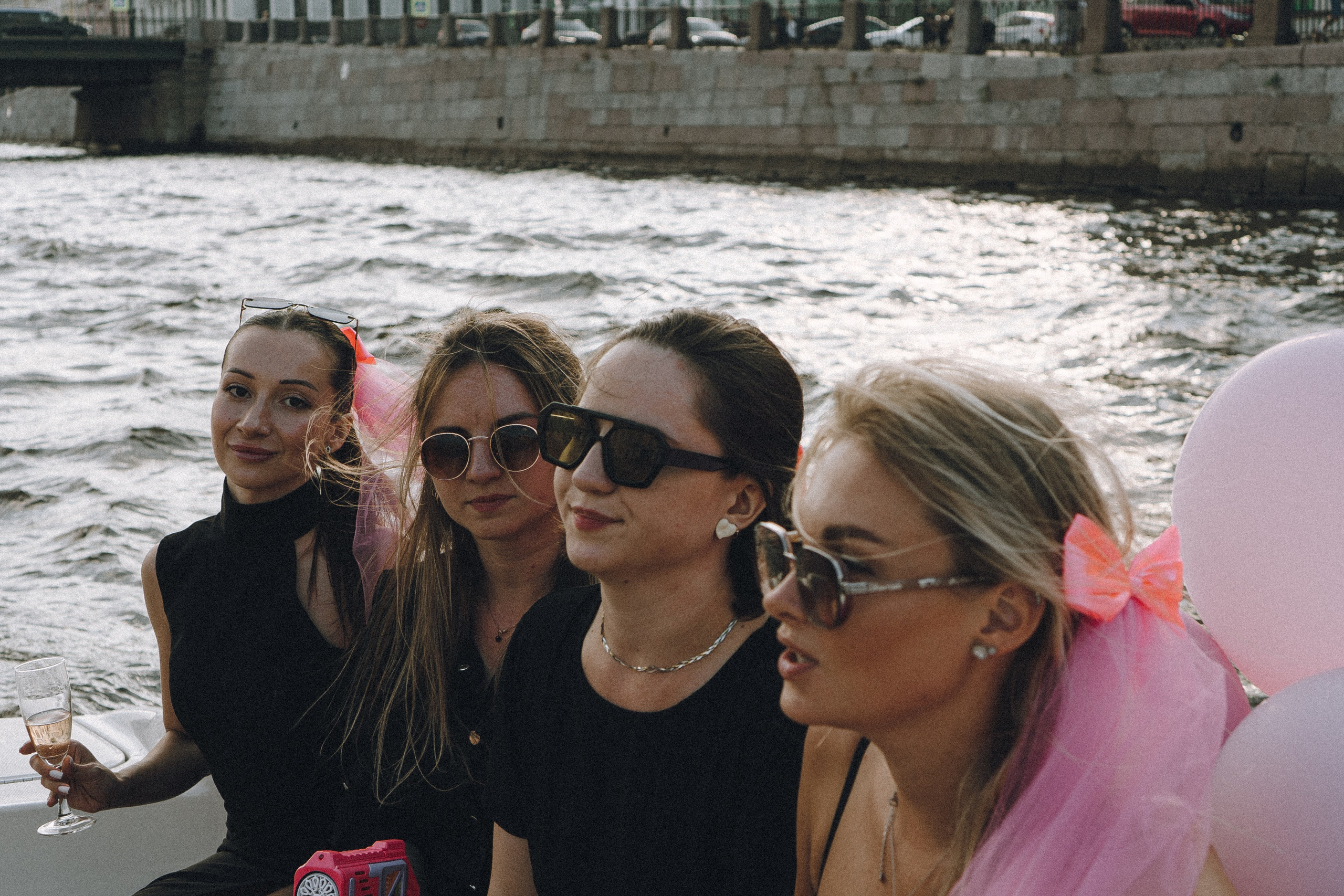 ДЕВИЧНИК НА КАТЕРЕ. Профессиональный фотограф, Санкт-Петербург — Виктория Богомолова