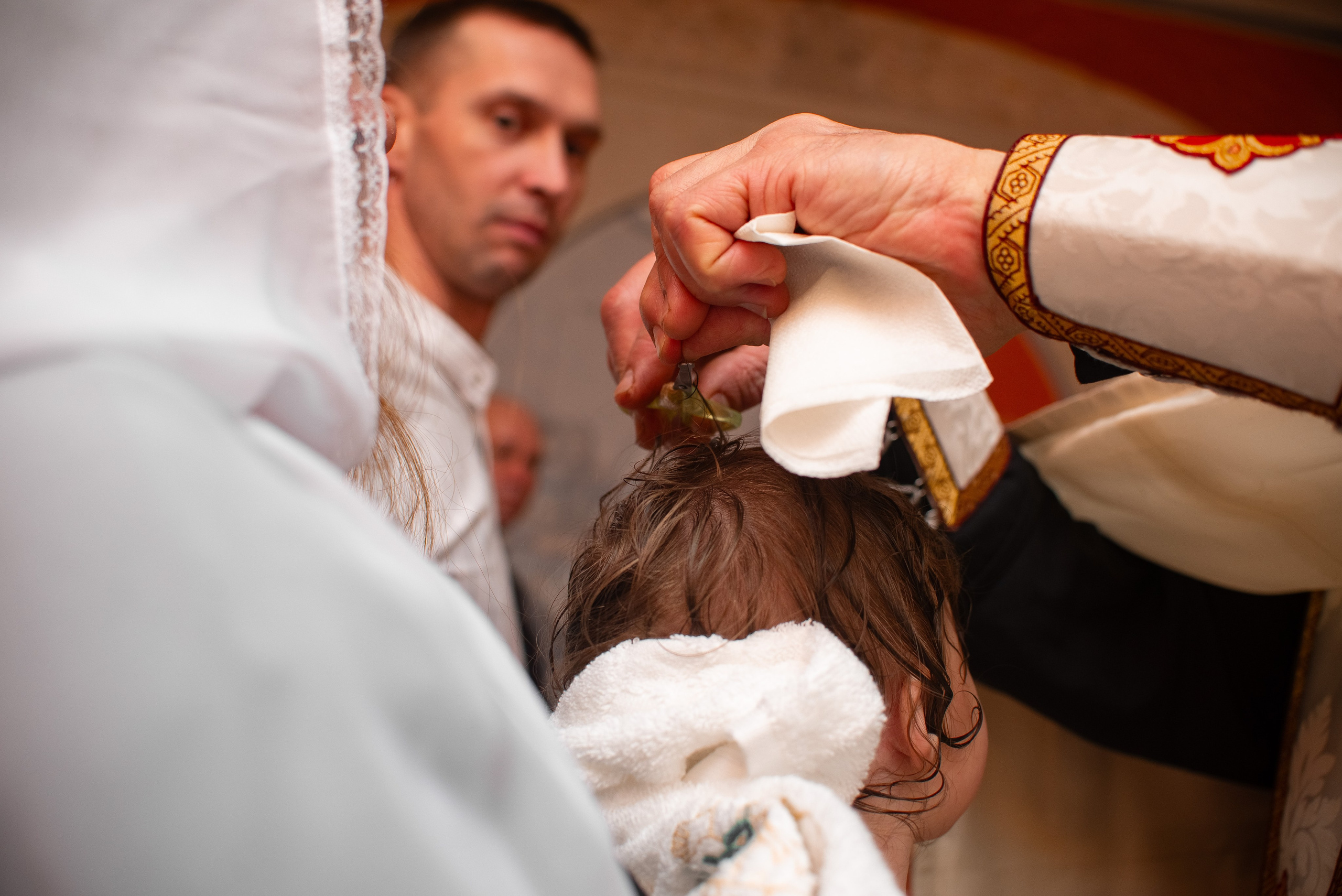 Крещение Василисы в Свято-Елисаветинском монастыре. Семейный фотограф на выписку из роддома и крещение Минск Настя Гришук