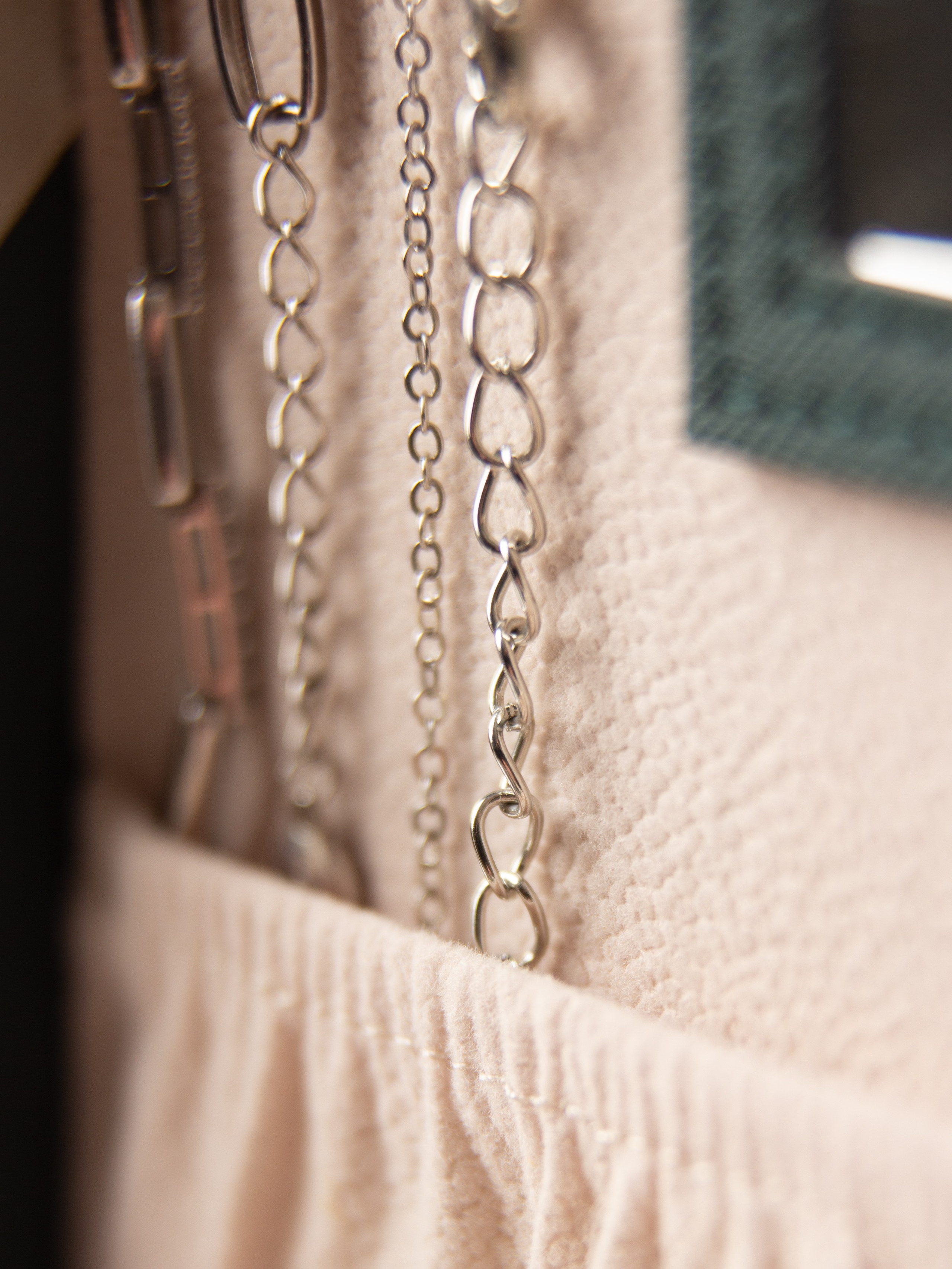 Шкатулка на белом. Александр Стряпунин — предметный фотограф в Улан-Удэ