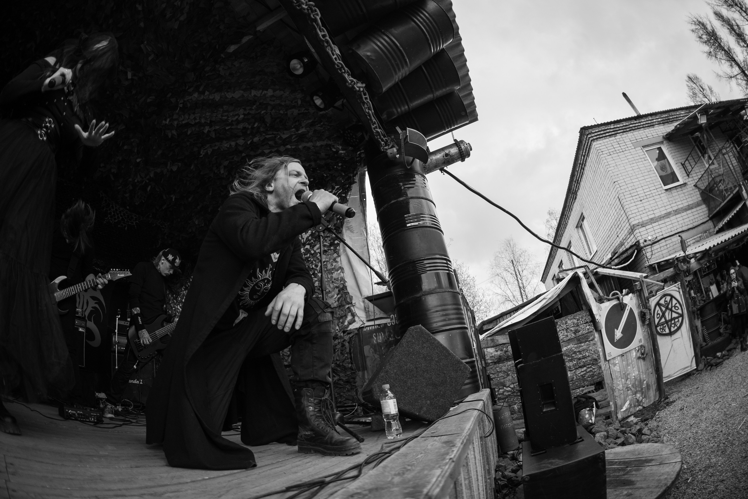 Фестиваль «ПОСРЕДИ КЛАДБИЩ И БОЛОТ»|Архангельск. Концертный и репортажный фотограф в Санкт-Петербурге Слава Пахомов