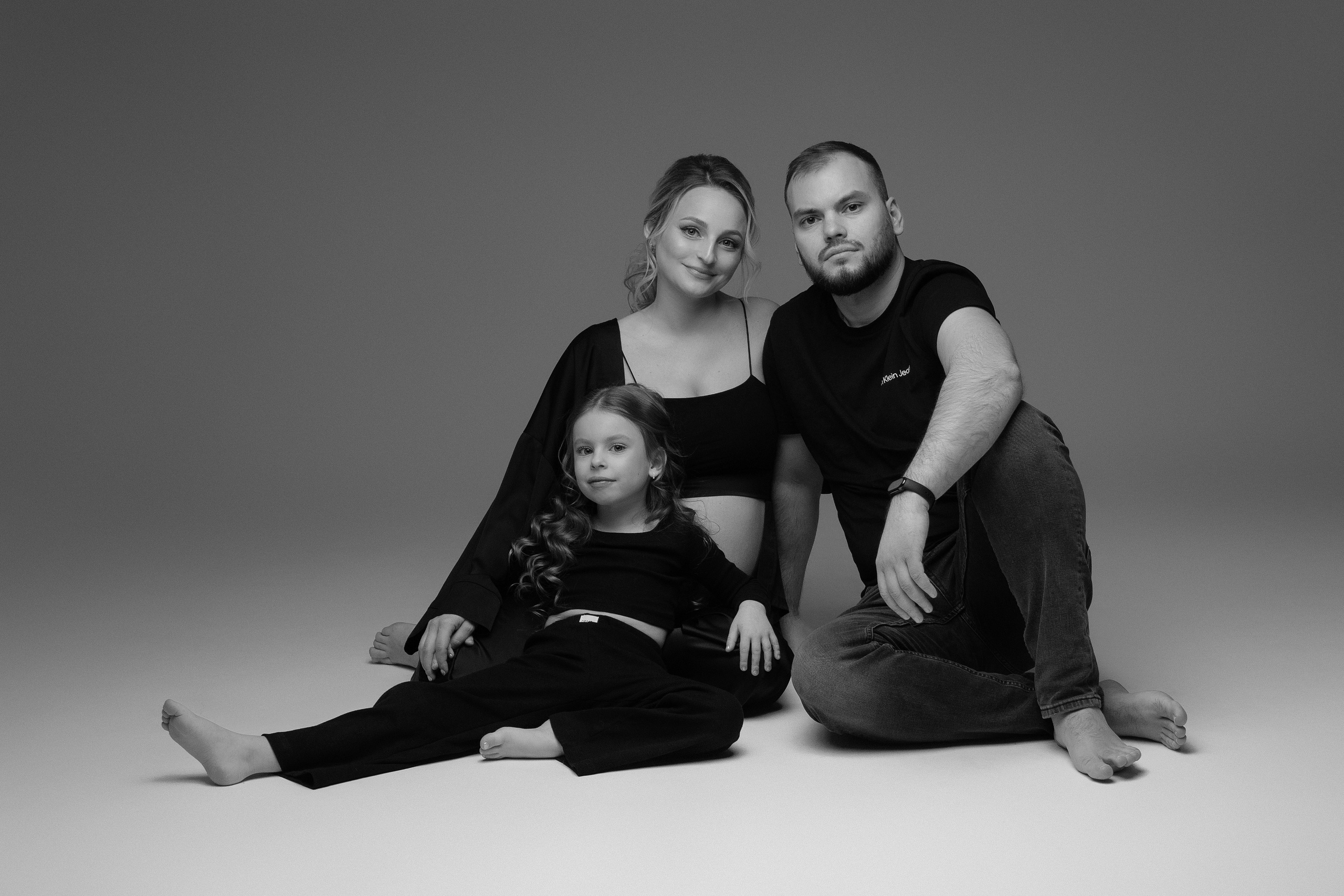 Екатерина с семьёй. Фотограф беременности в Екатеринбурге Илона Филатьева