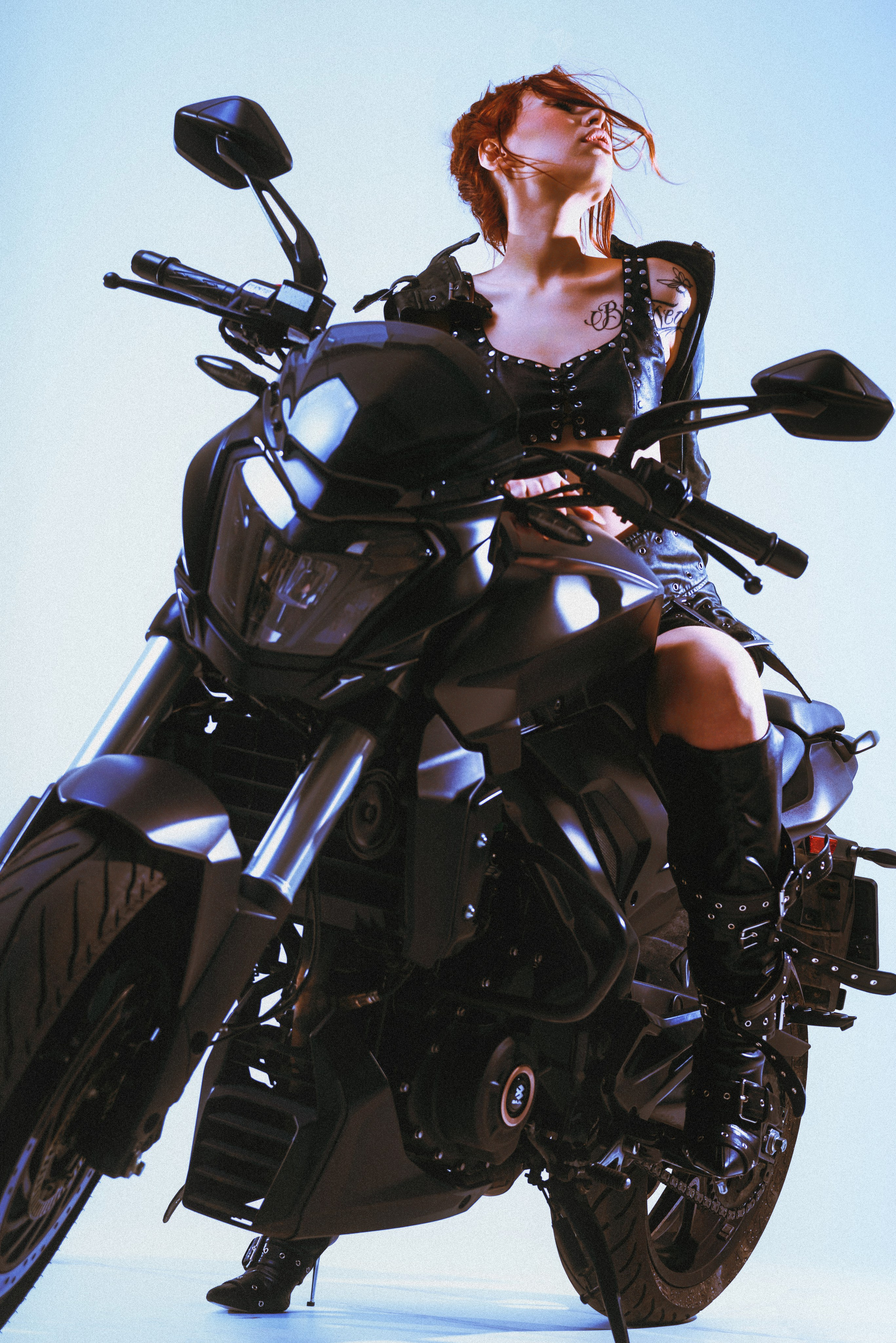 MOTOMAMI. ART фотограф NBIRDIE