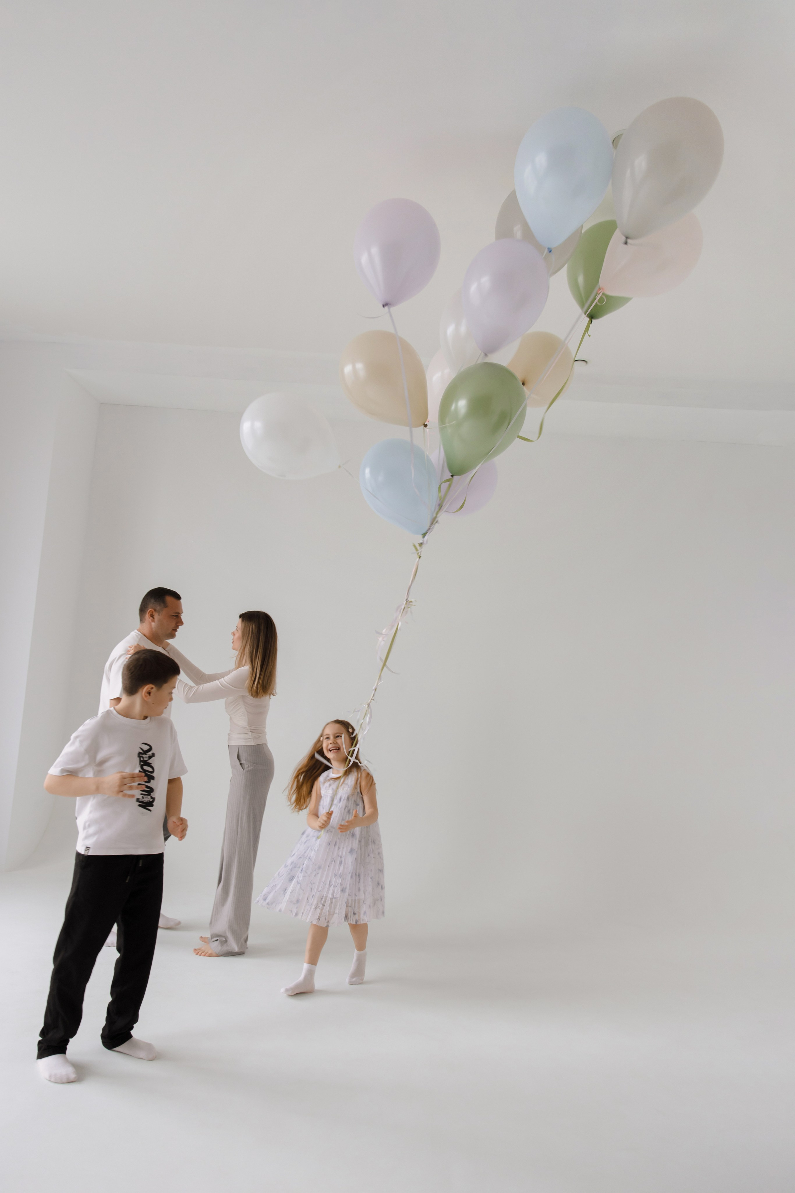 Анатолий, Вероника, Богдан и Полина. Фотограф Олеся Голева