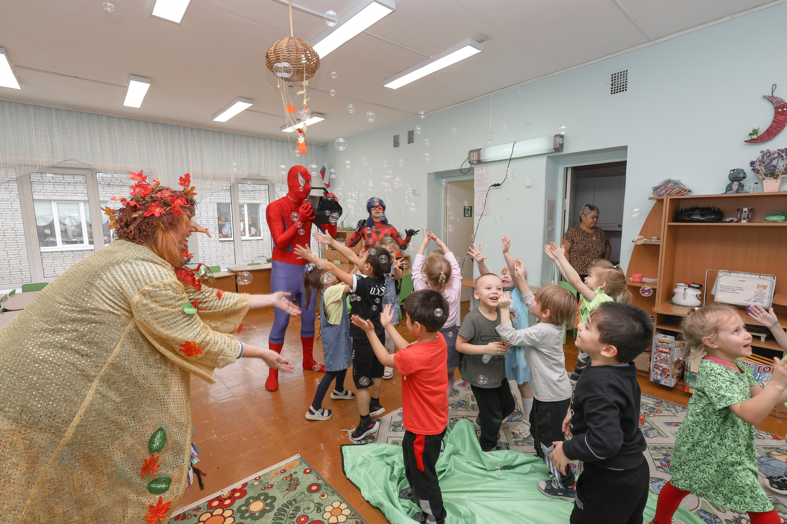 Весёлые игры в детском саду с аниматорами