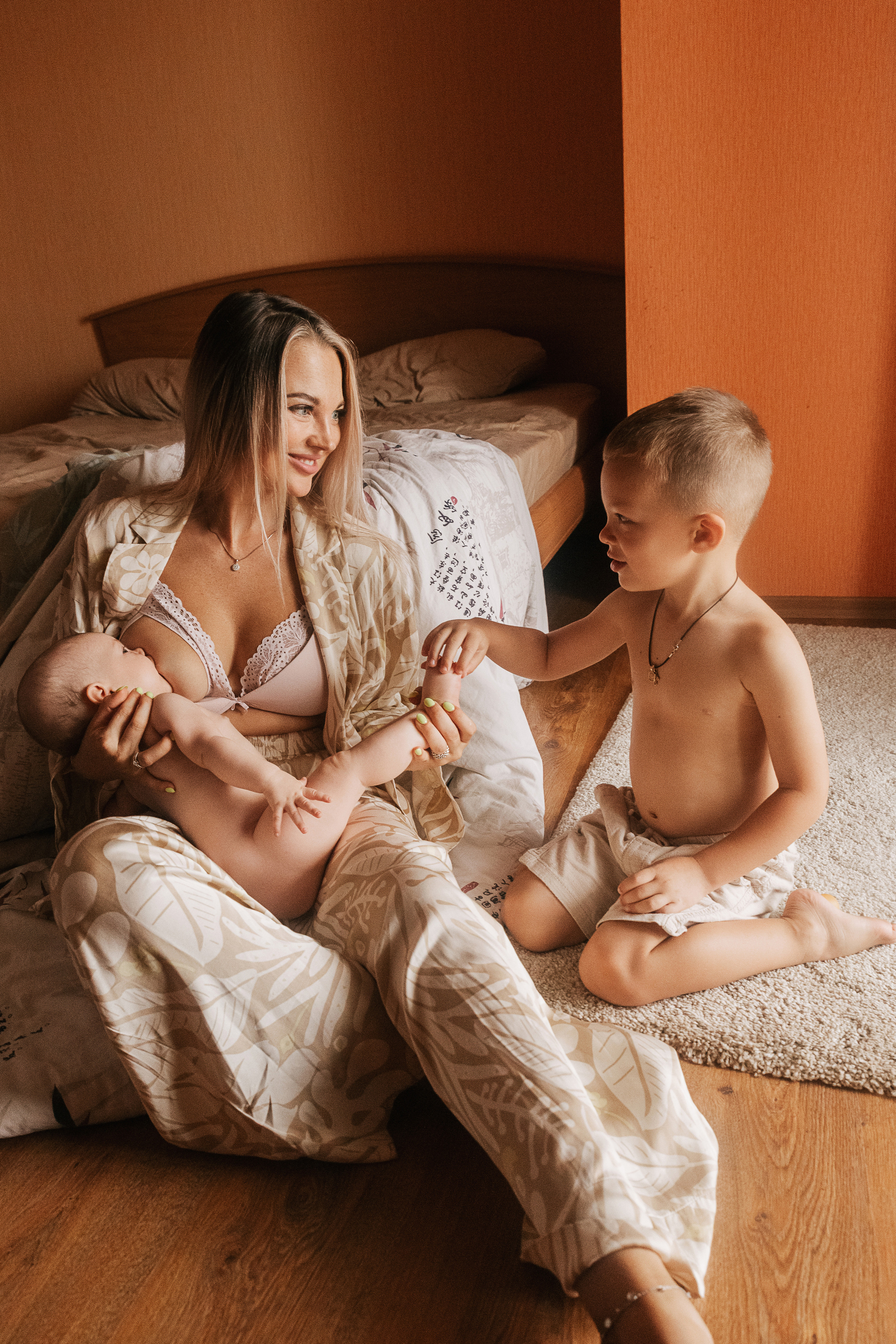 Женя, Кристина, Артем и Милана. Семейный фотограф • Домашние съемки в Нижнем Новгороде