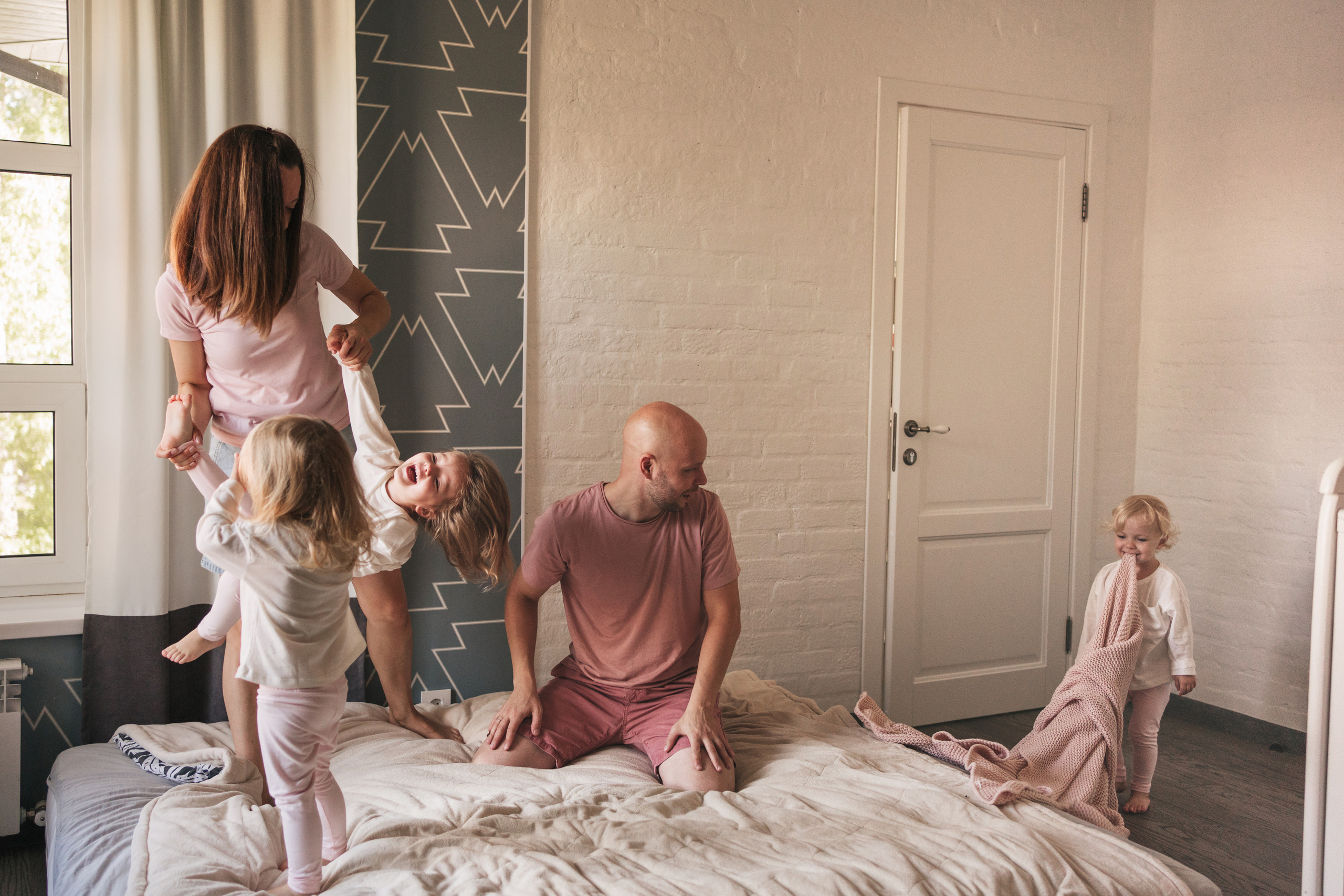 Тройняшки София, Марта, Катюша и их родители. Семейный фотограф Новосибирск. Семейный фотограф, фотосессия беременности в Новосибирске Кристина Киб
