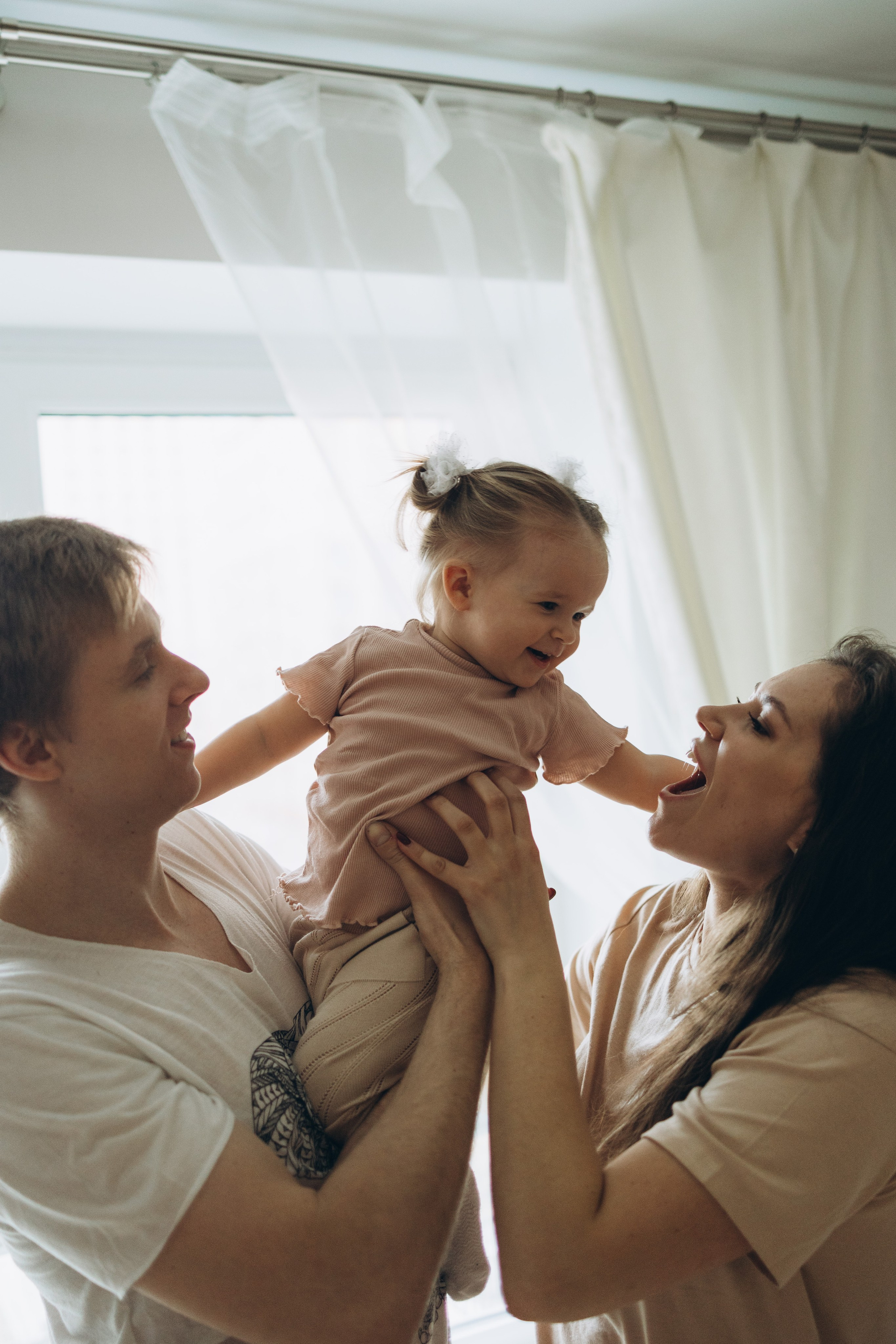 Настя, Андрей и Лиза. Семейный фотограф в Москве Виктория Ястребинская
