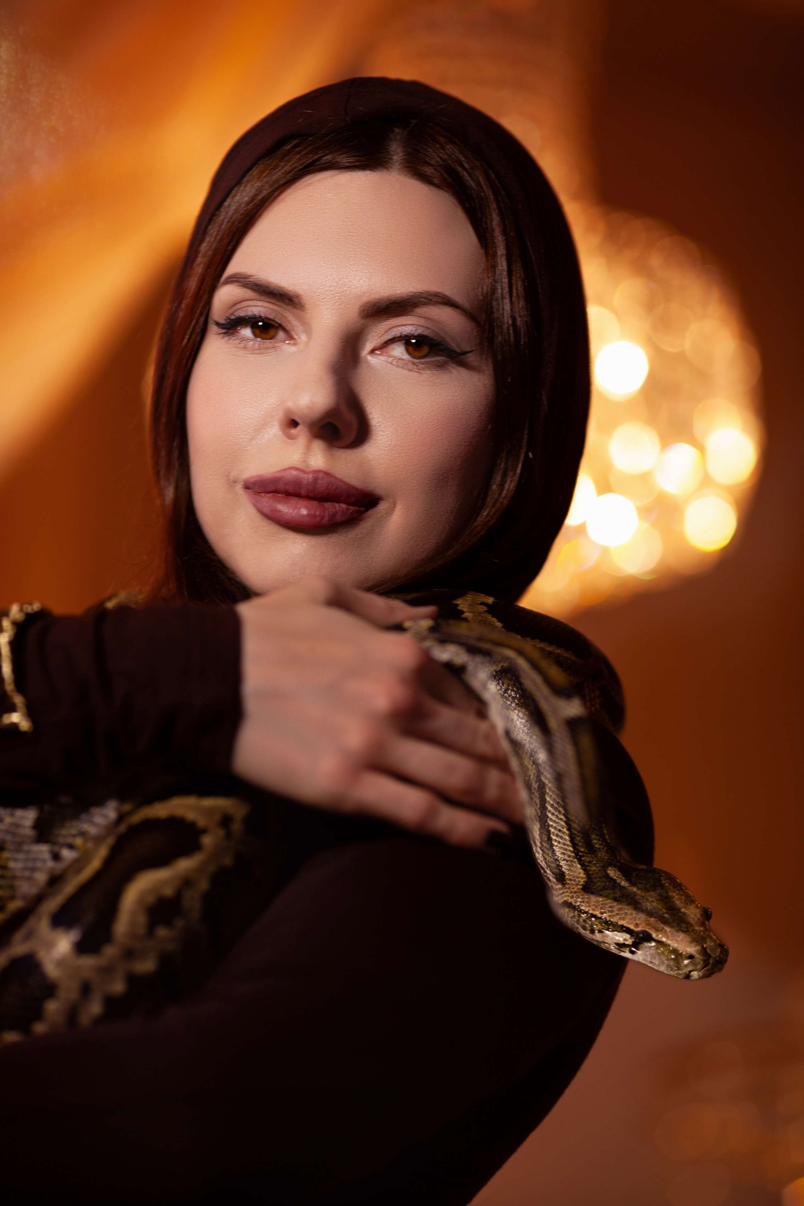 Женская фотосессия с настояшим питоном в студии Ставрополя. Фотограф Ставрополь Пятигорск Елизавета Дарина