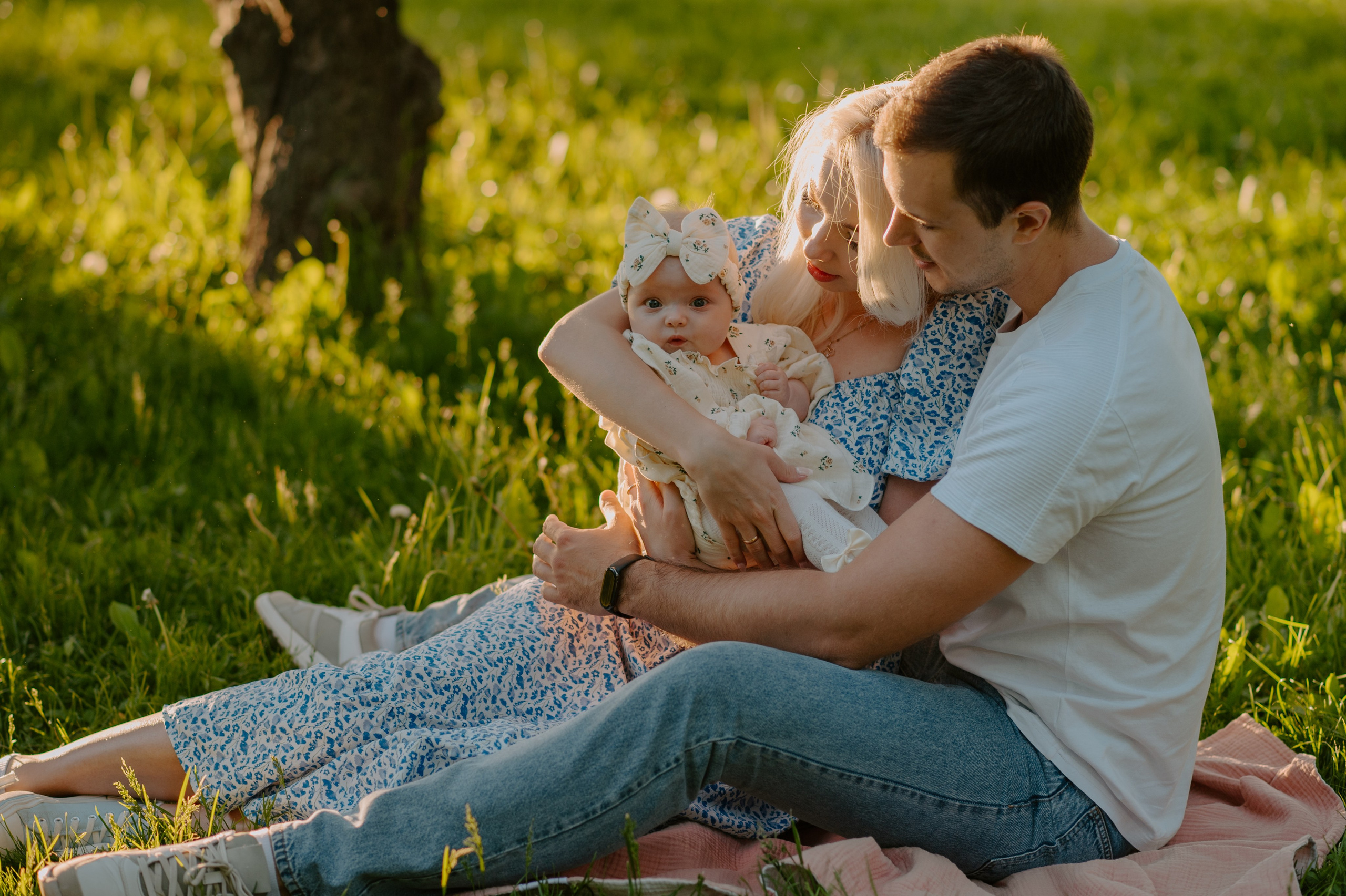 Вечерело в яблочном саду. Свадебный, репортажный и семейный фотограф в Москве Арина Зак