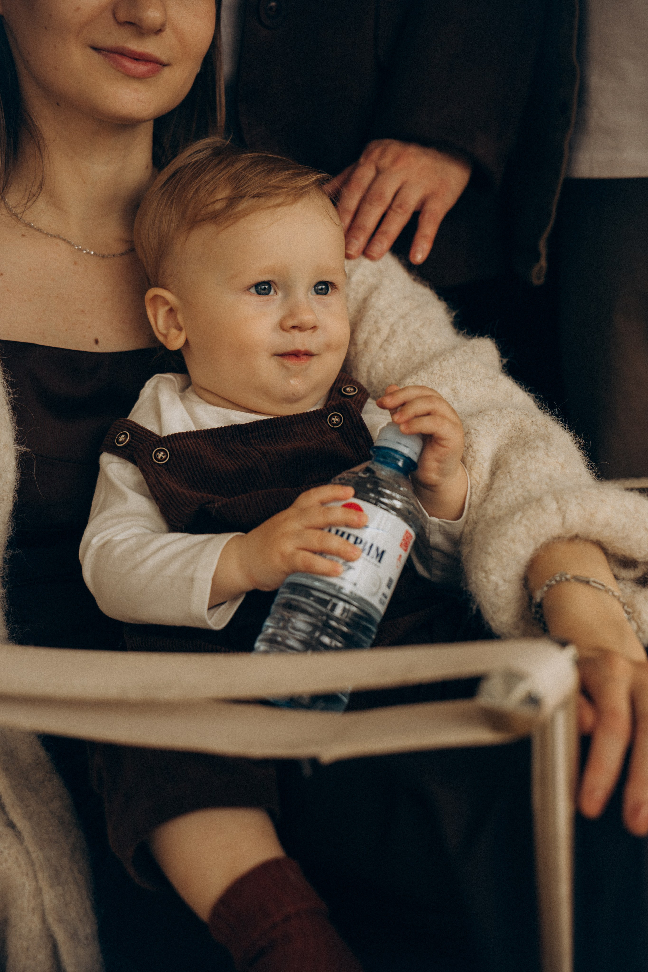 Семейная фотосессия, фотосессия поколения, фотосессия большой семьи, семейная фотосессия в студии