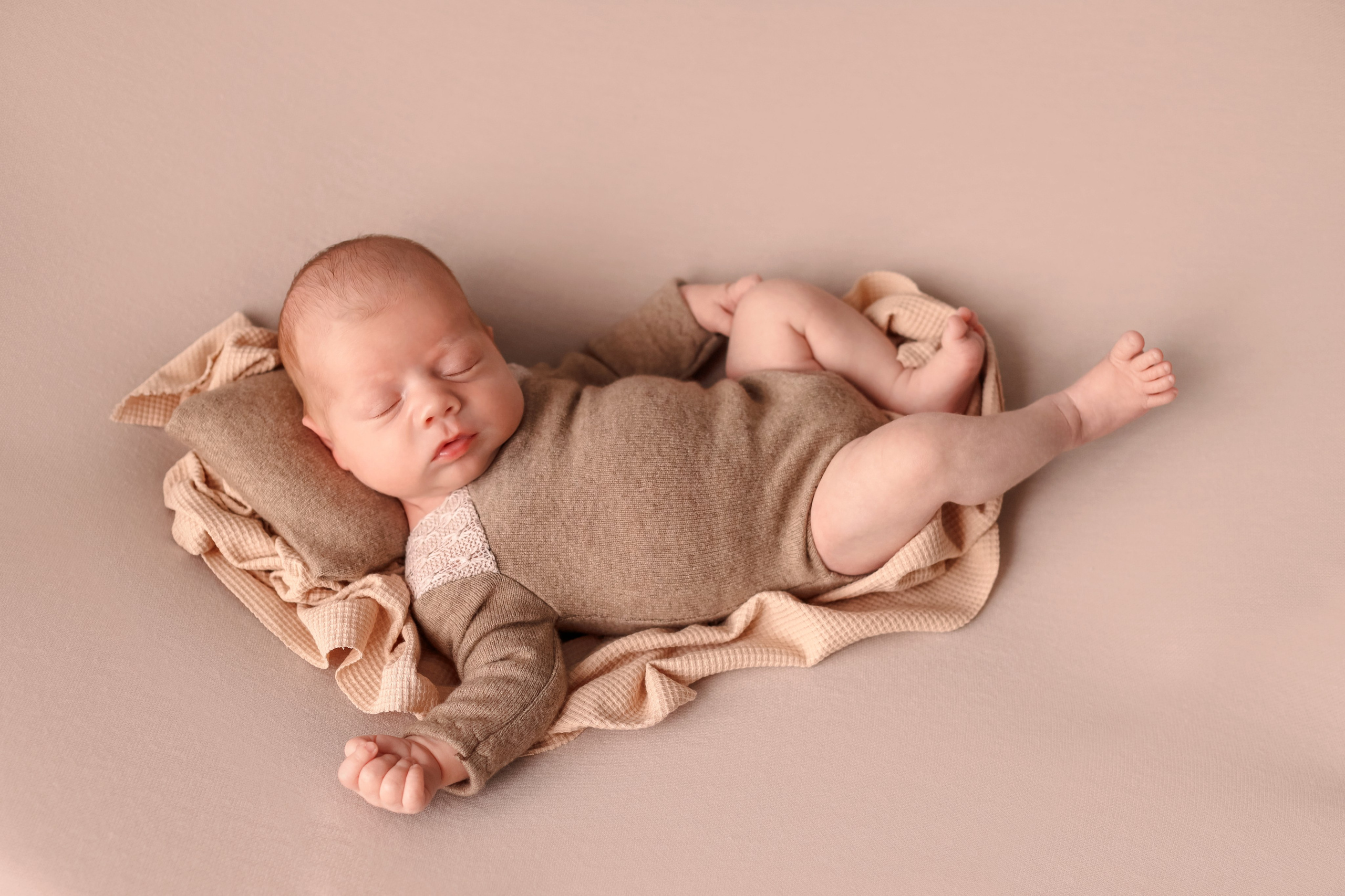 Даниил 17 дней. Семейный фотограф и фотограф новорожденных в Санкт-Петербурге Алина Фе