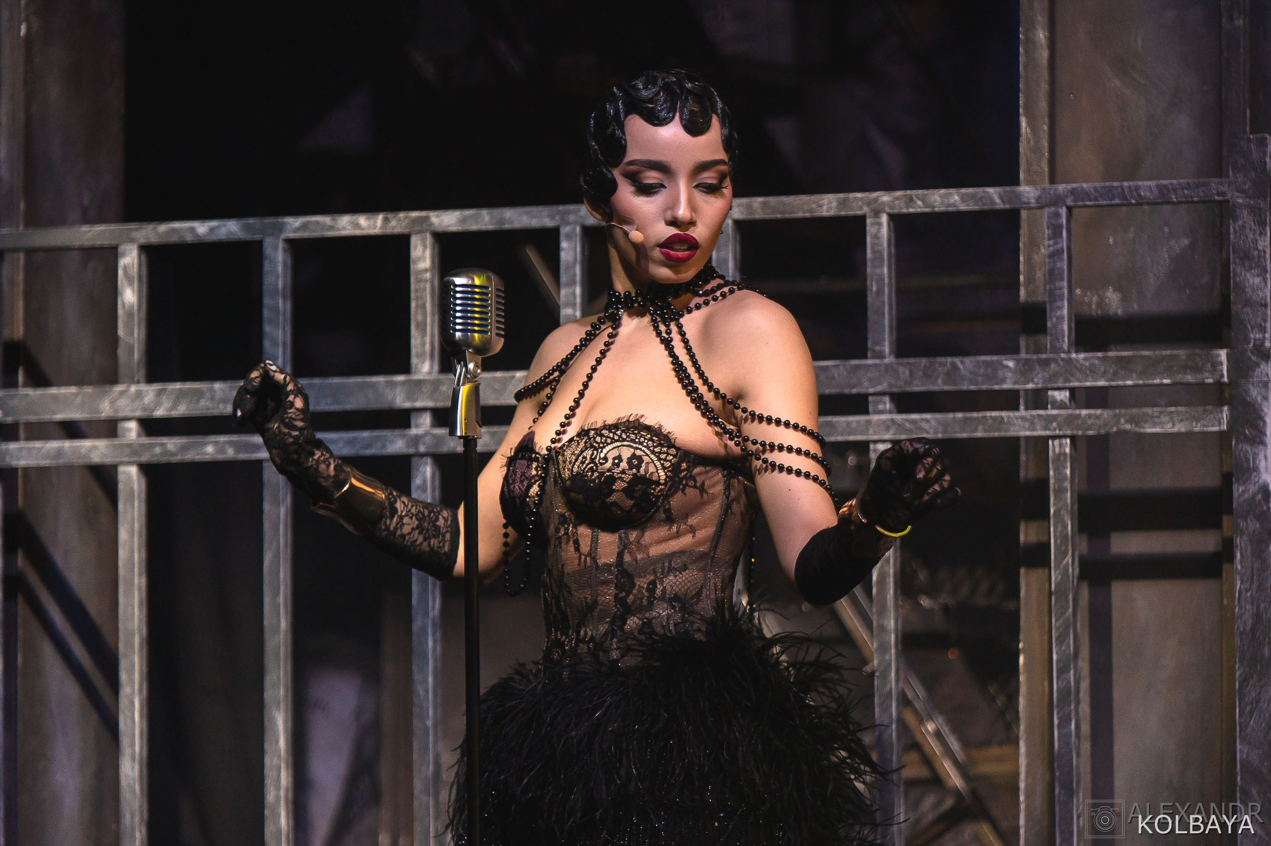 Фотографии со спектакля «Однажды в городе N». Концертный и театральный репортажный фотограф в Москве Александр Колбая