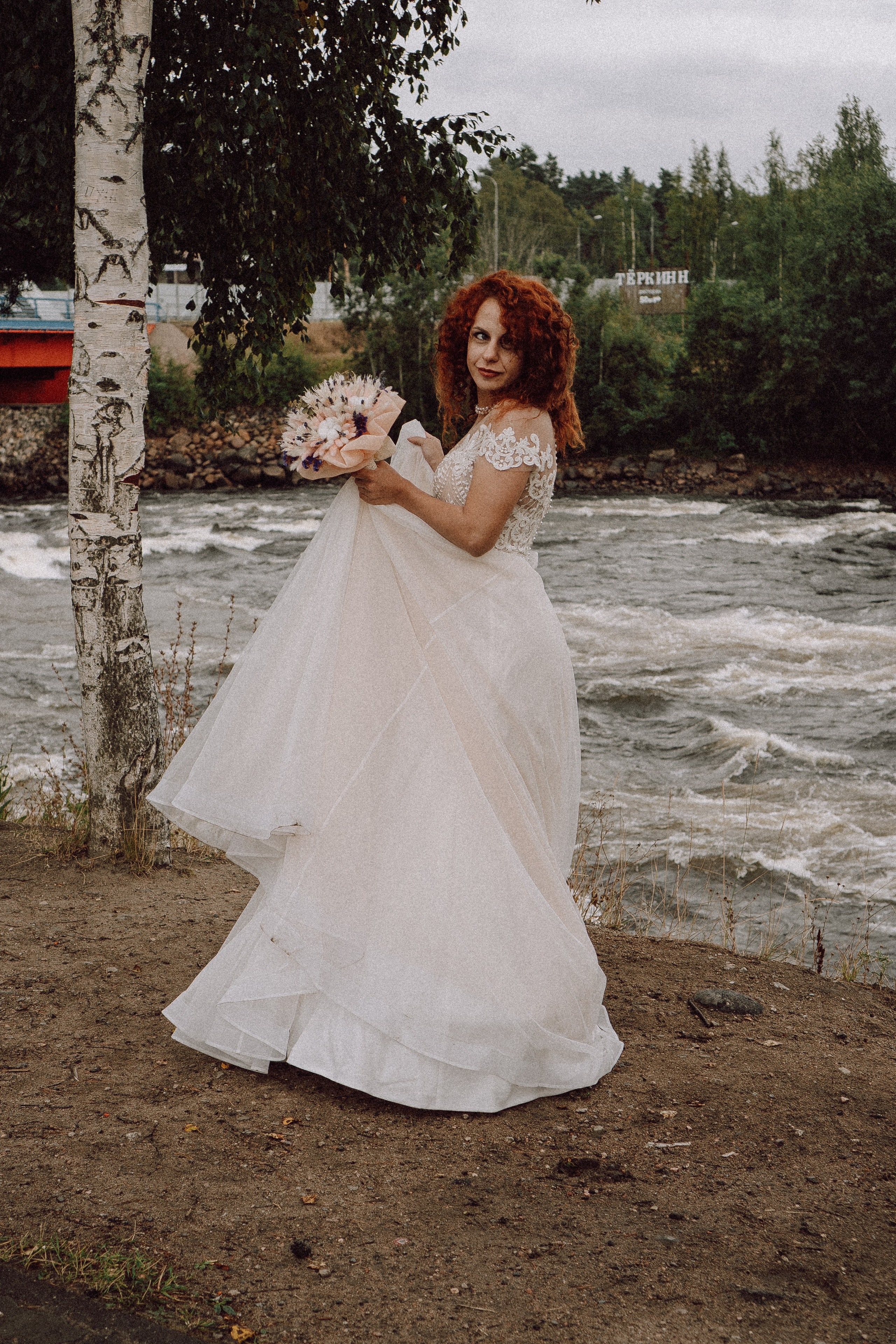 СВАДЕБНАЯ ФОТОСЕССИИЯ ПАРЫ В ГОРОДЕ ПРИОЗЕРСК В СОСНОВОМ ЛЕСУ И С ПИКАПОМ. Профессиональный фотограф, Санкт-Петербург — Виктория Богомолова