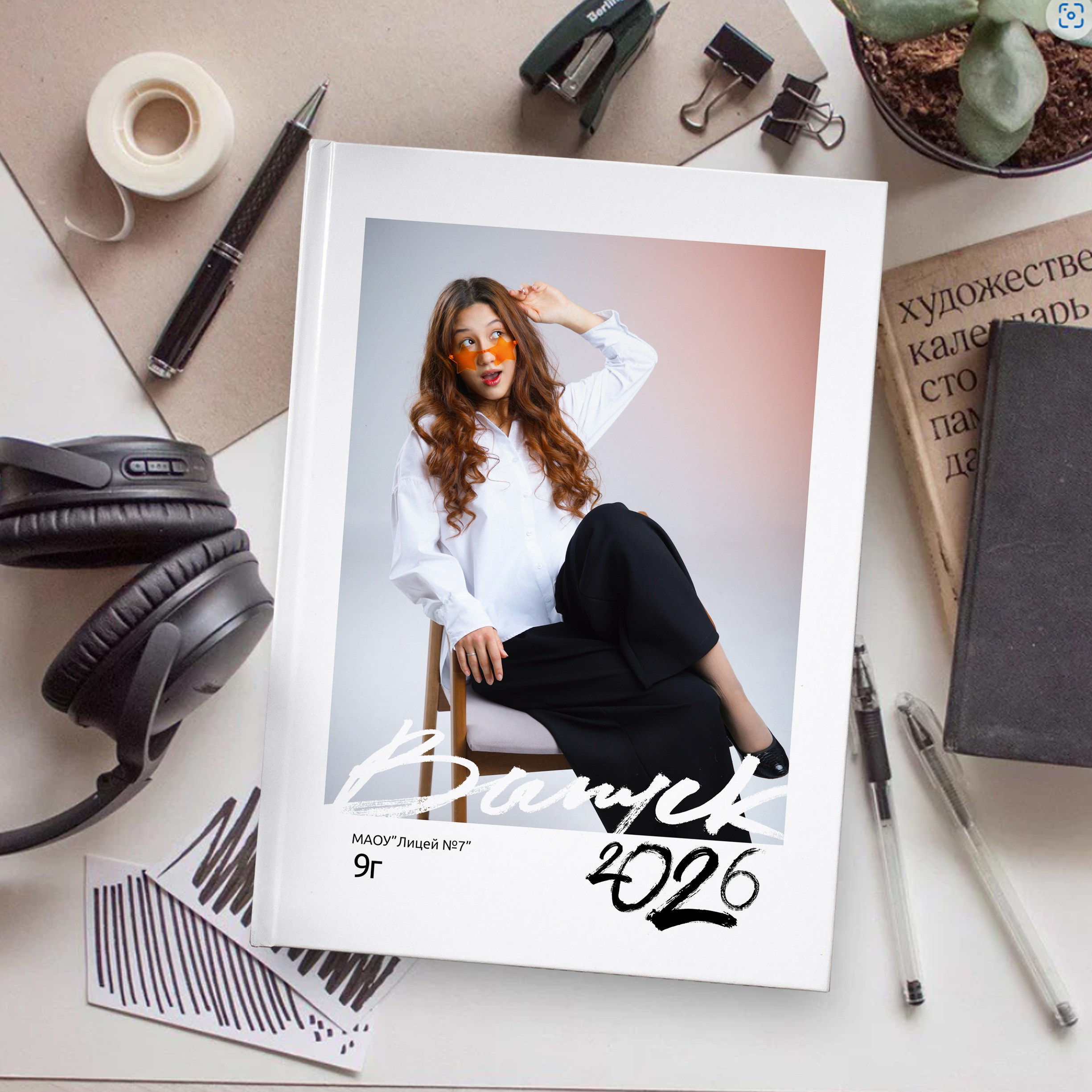 Легкий и воздушный дизайн выпускных альбомов "Лайт" в Красноярске от AlbomKras 🌅📚. AlbomKras -выпускные альбомы Красноярска с авторским дизайном и качественной фотосъемкой! ⭐⭐⭐⭐⭐ 5.0