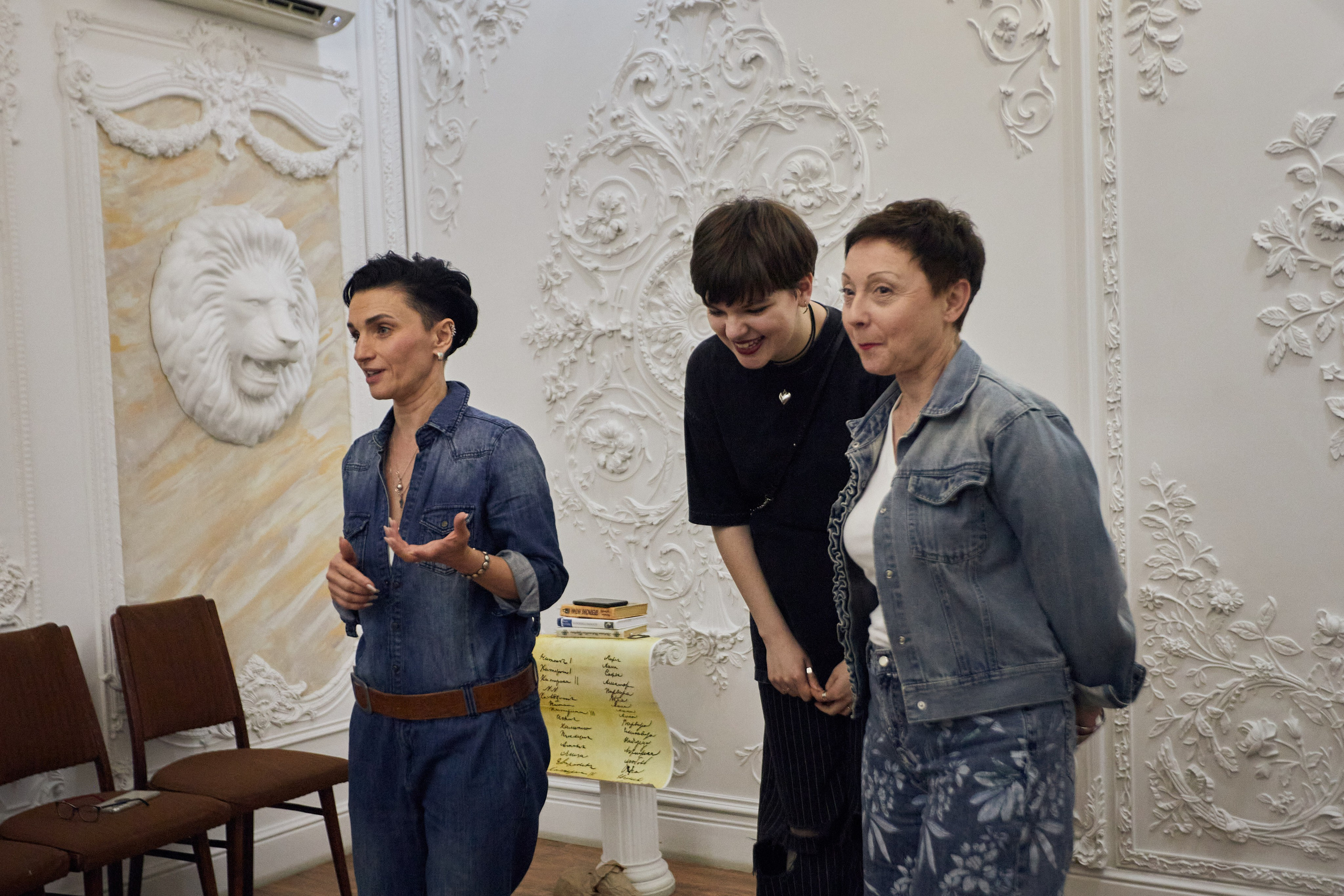 Лекция в салоне «Аврора». Фотограф Юлия Маринина