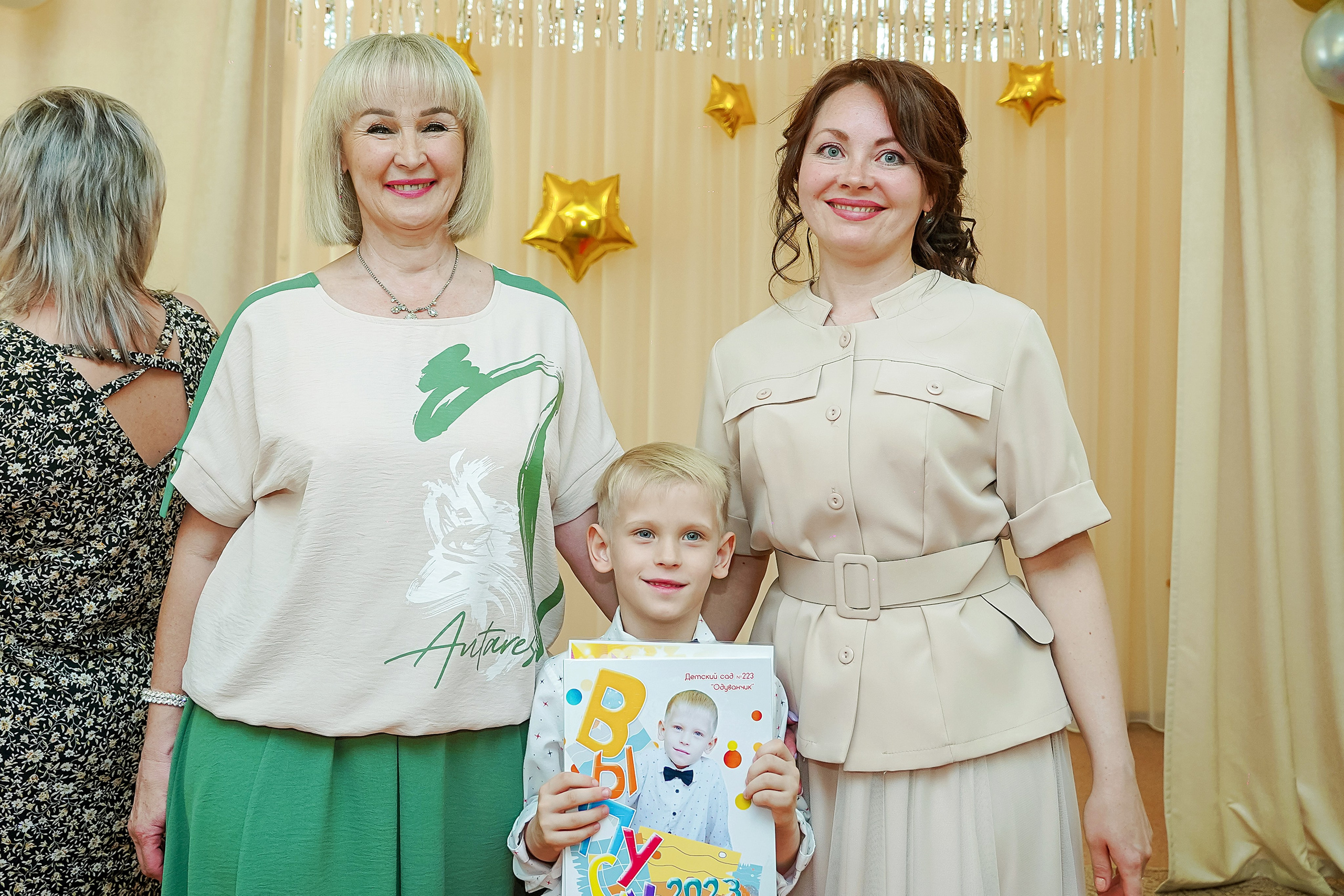 Фотосъемка видеосъёмка фотограф видеооператор новогодних утренников  в. Фотограф, видеооператор Нина Коршунова