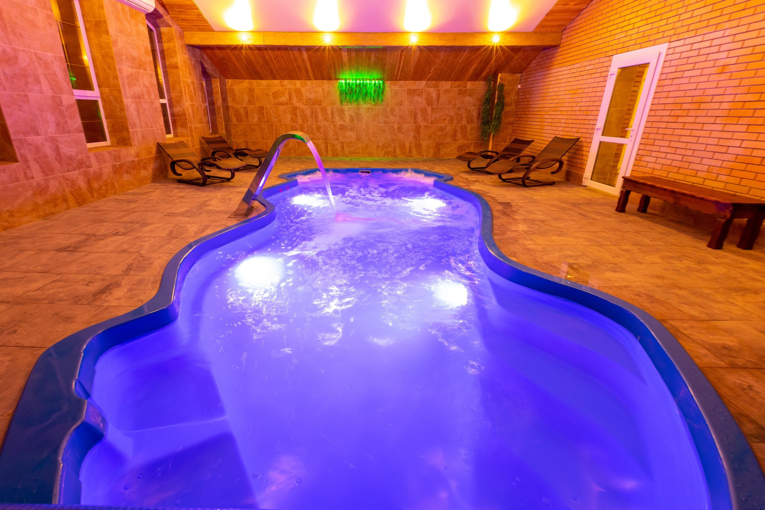 Большая Тросна вечером и новый бассейный комплекс. Фотограф в Туле Крупский АнДРей. Фотостудия «КАДР71» в Туле